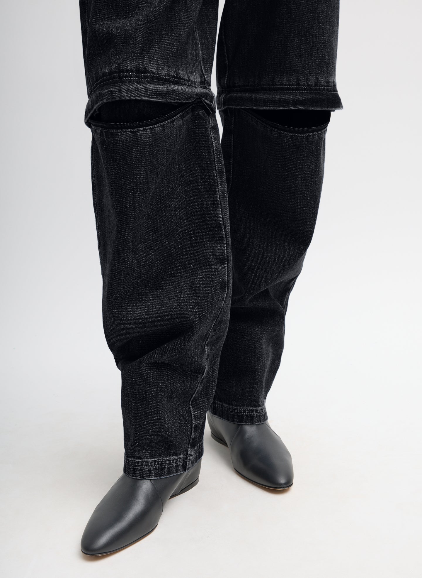 BLACK DENIM LARS CONVERTIBLE ZIP JEAN