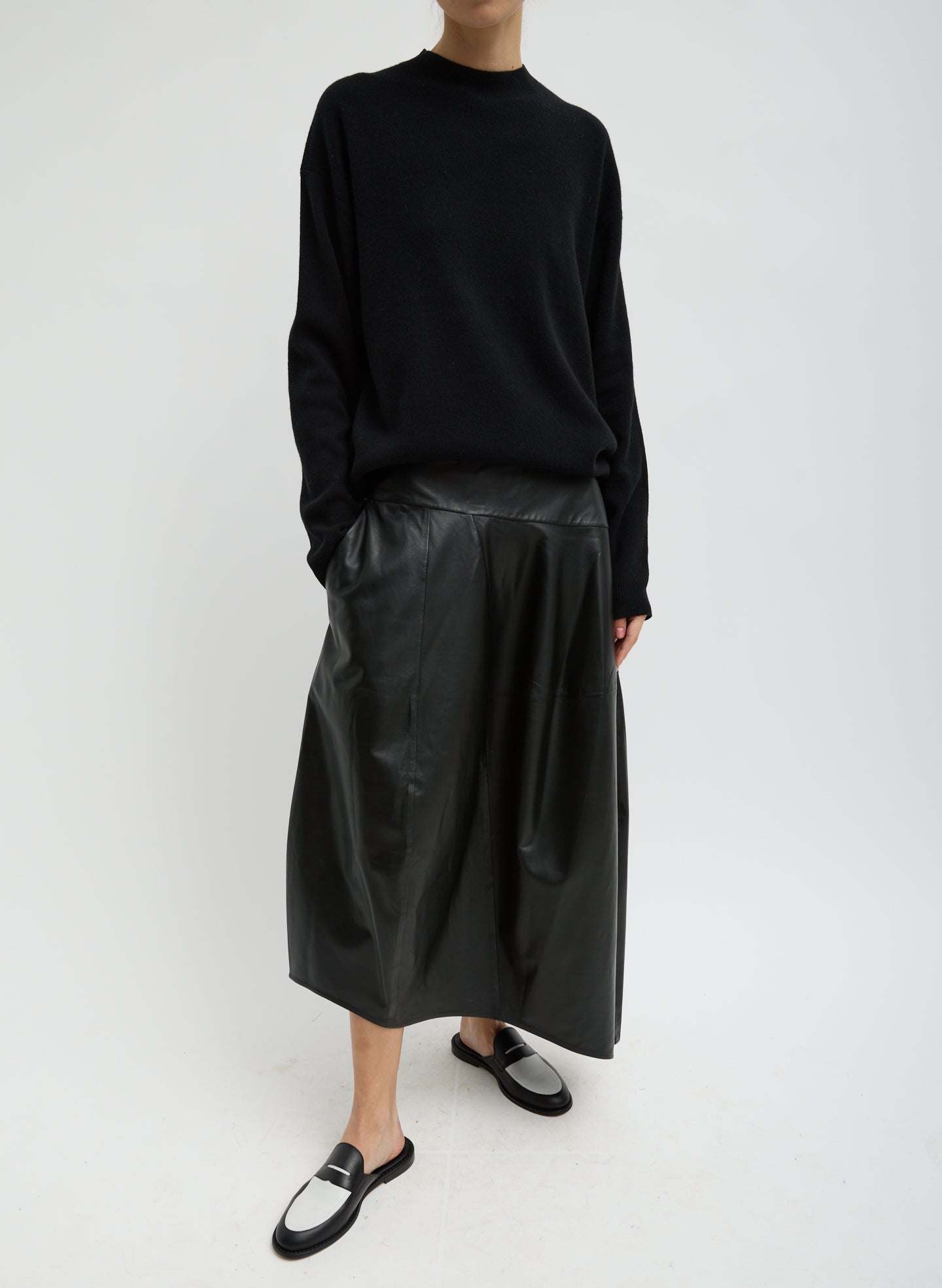 LEATHER ASYMMETRICAL BALLOON SKIRT