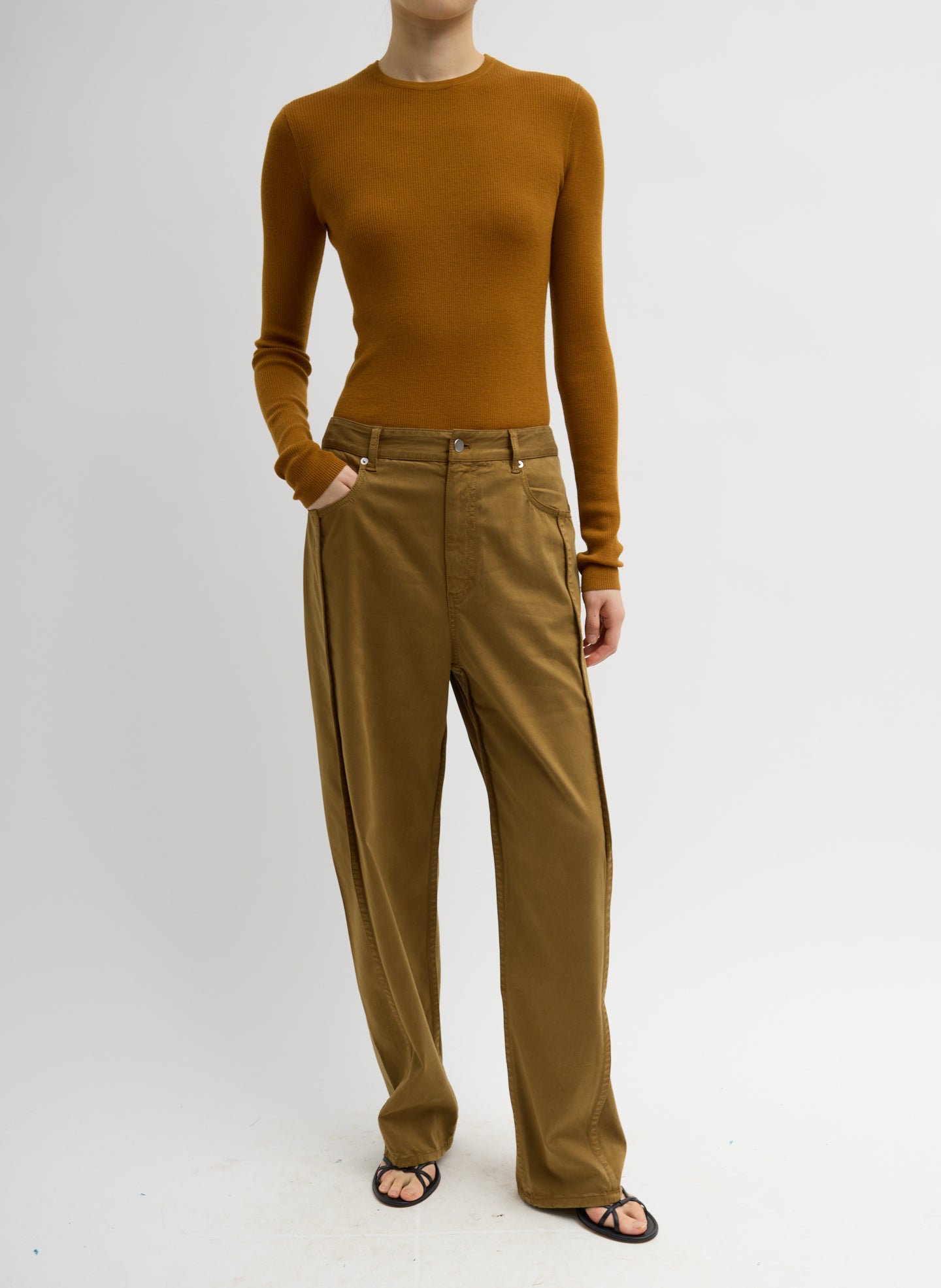 GARMENT DYED STRETCH TWILL TUCK PANT