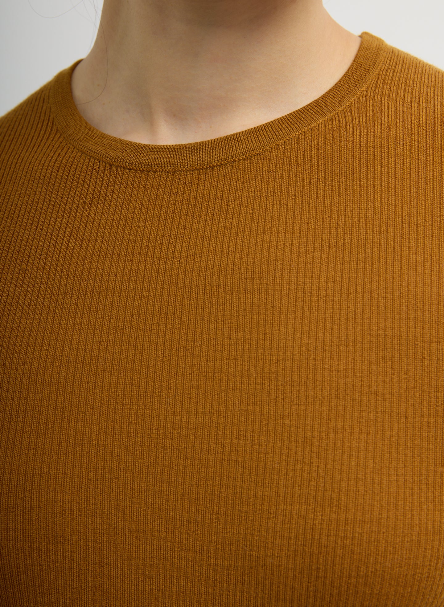 FEATHER WEIGHT RIBBED SWEATER CREWNECK PULLOVER