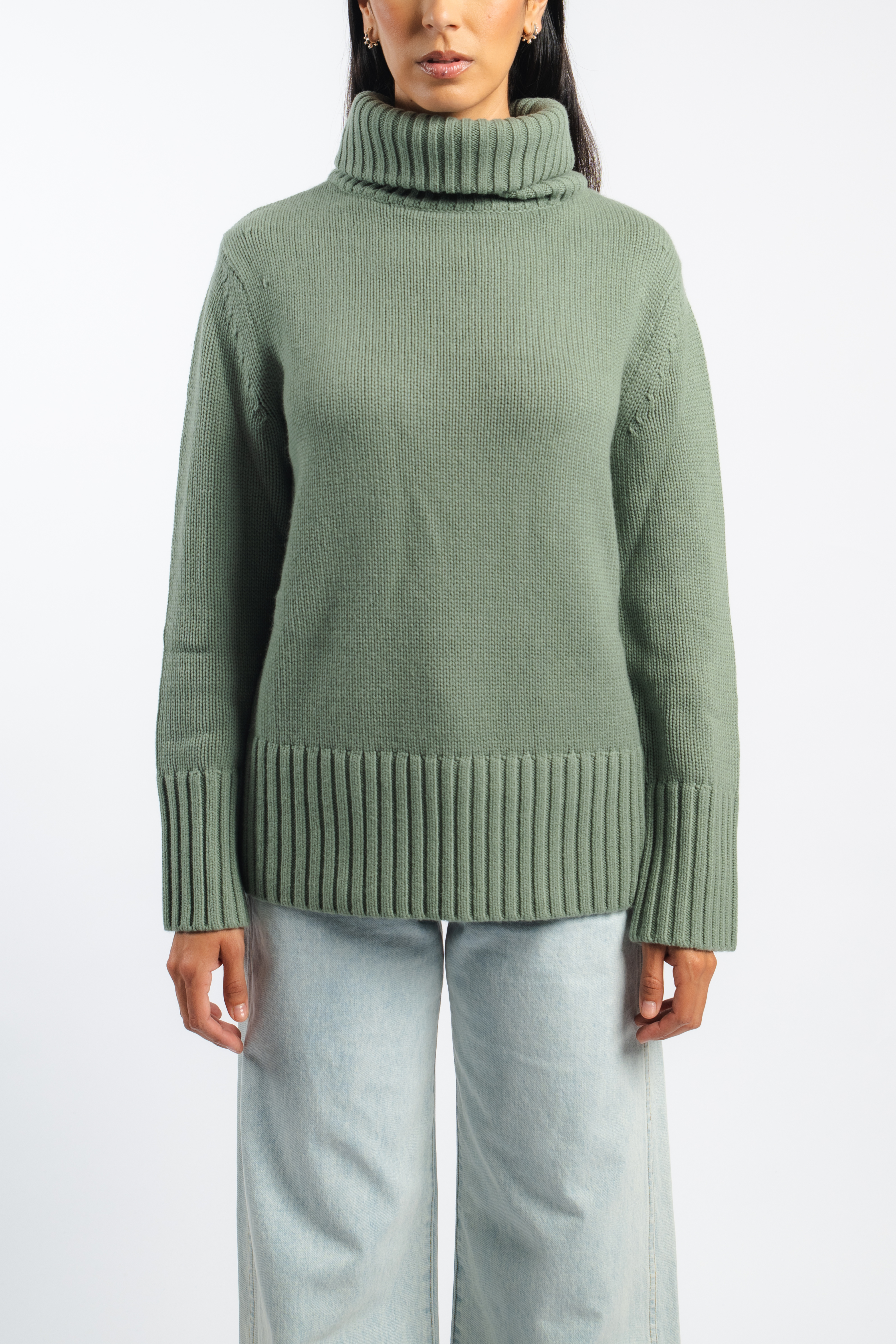 Cashmere Oversized Turtleneck in Celadon