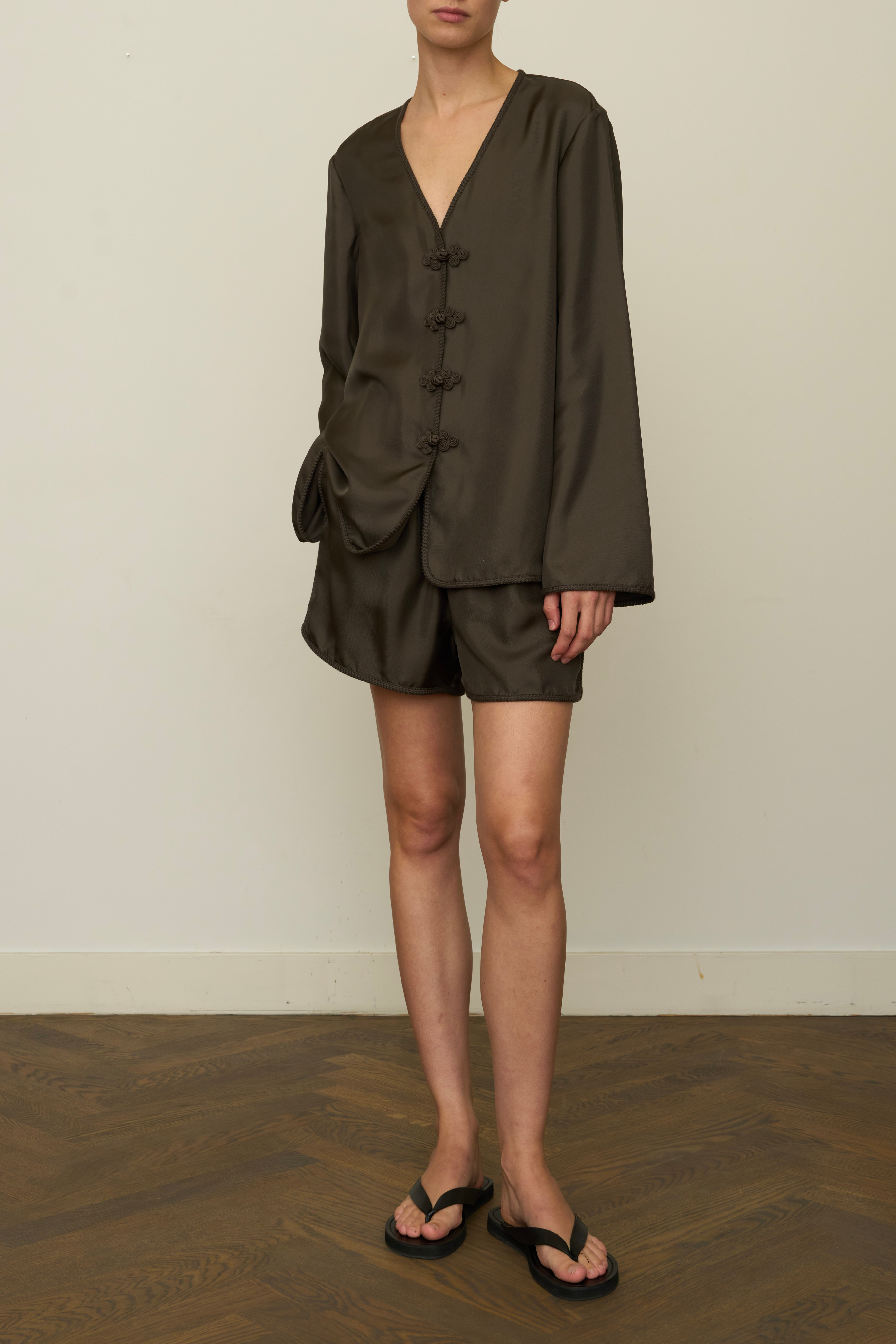 Mandarin Closure Silk Top