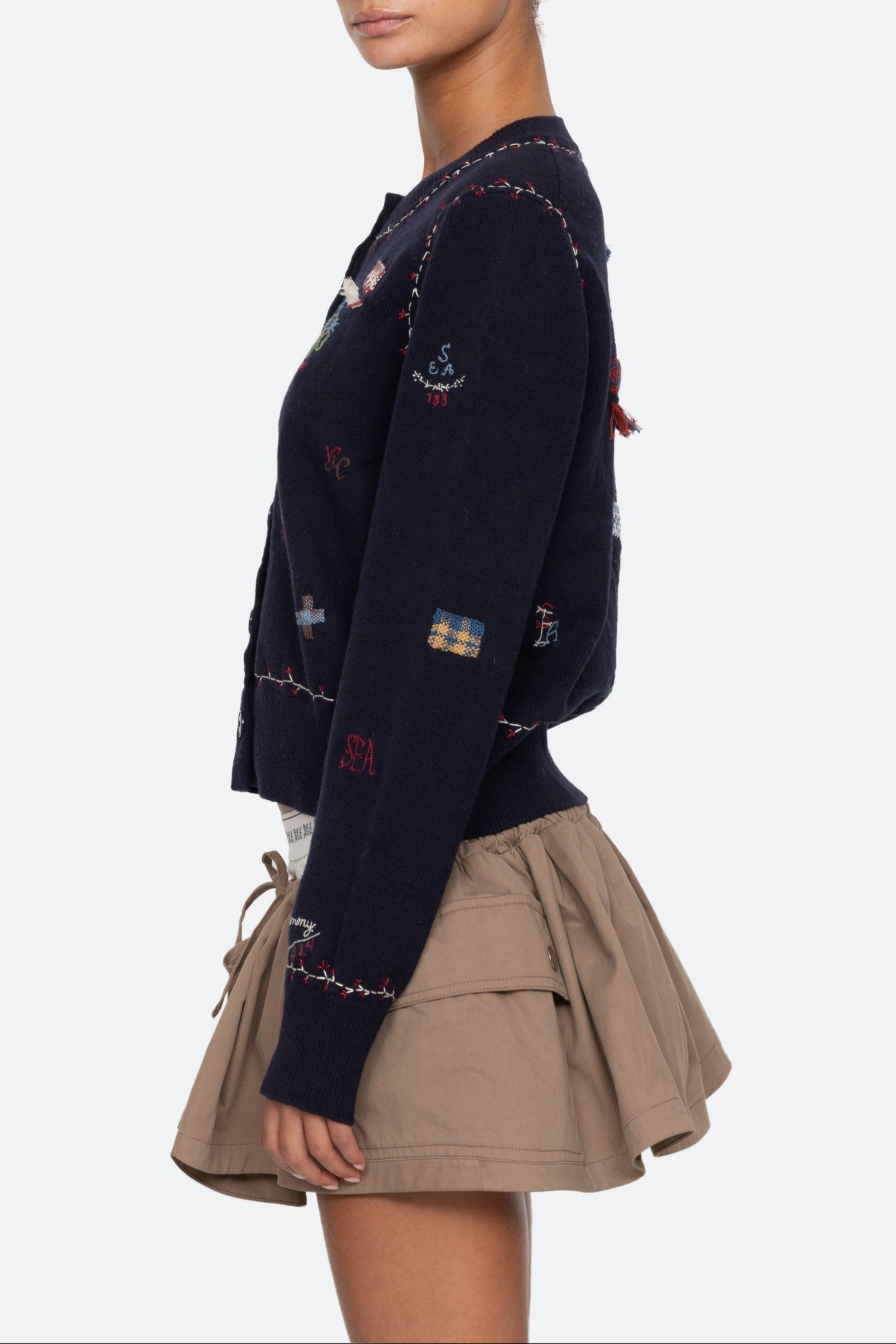 CLAIRA EMB KNIT CARDIGAN (D1)