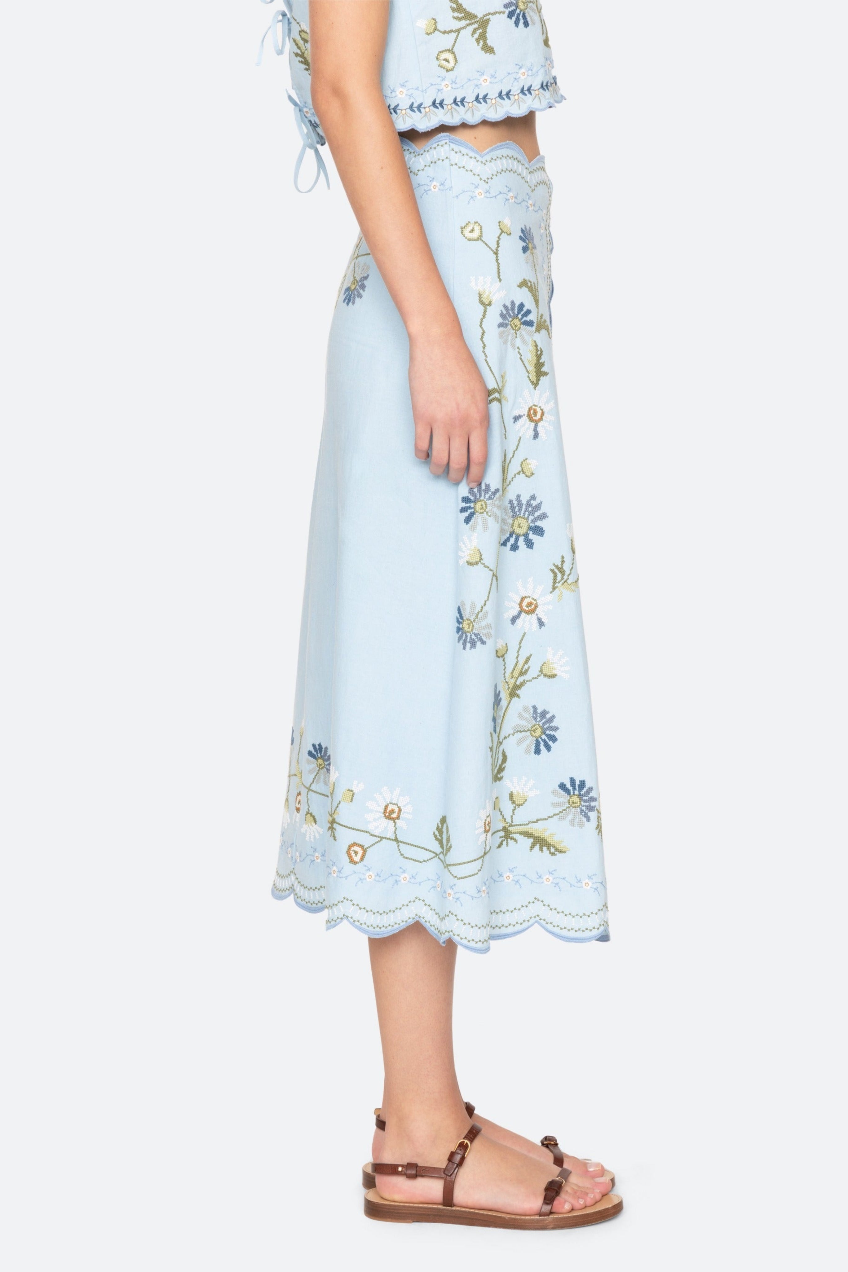 AUDRA EMBROIDERY SKIRT (D2)