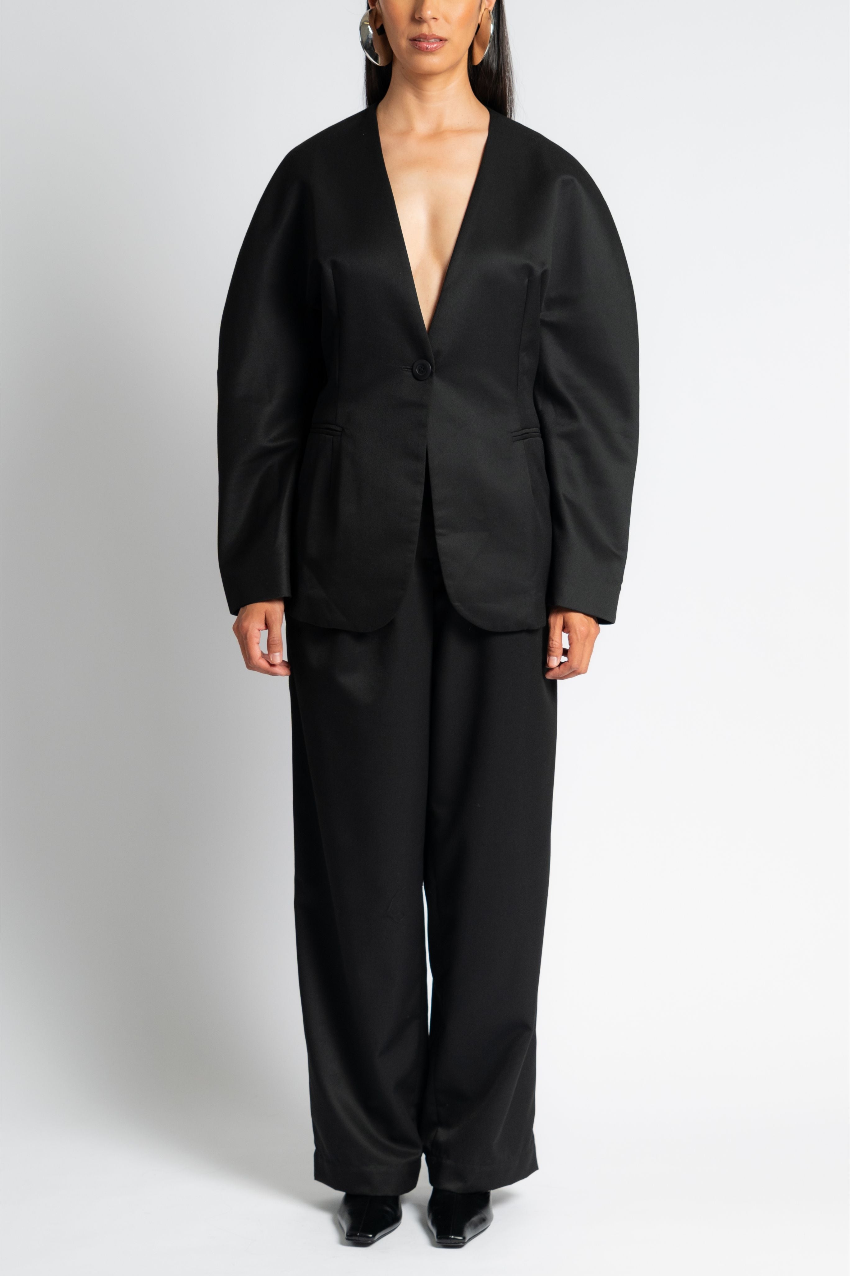 The Circular Blazer in Black