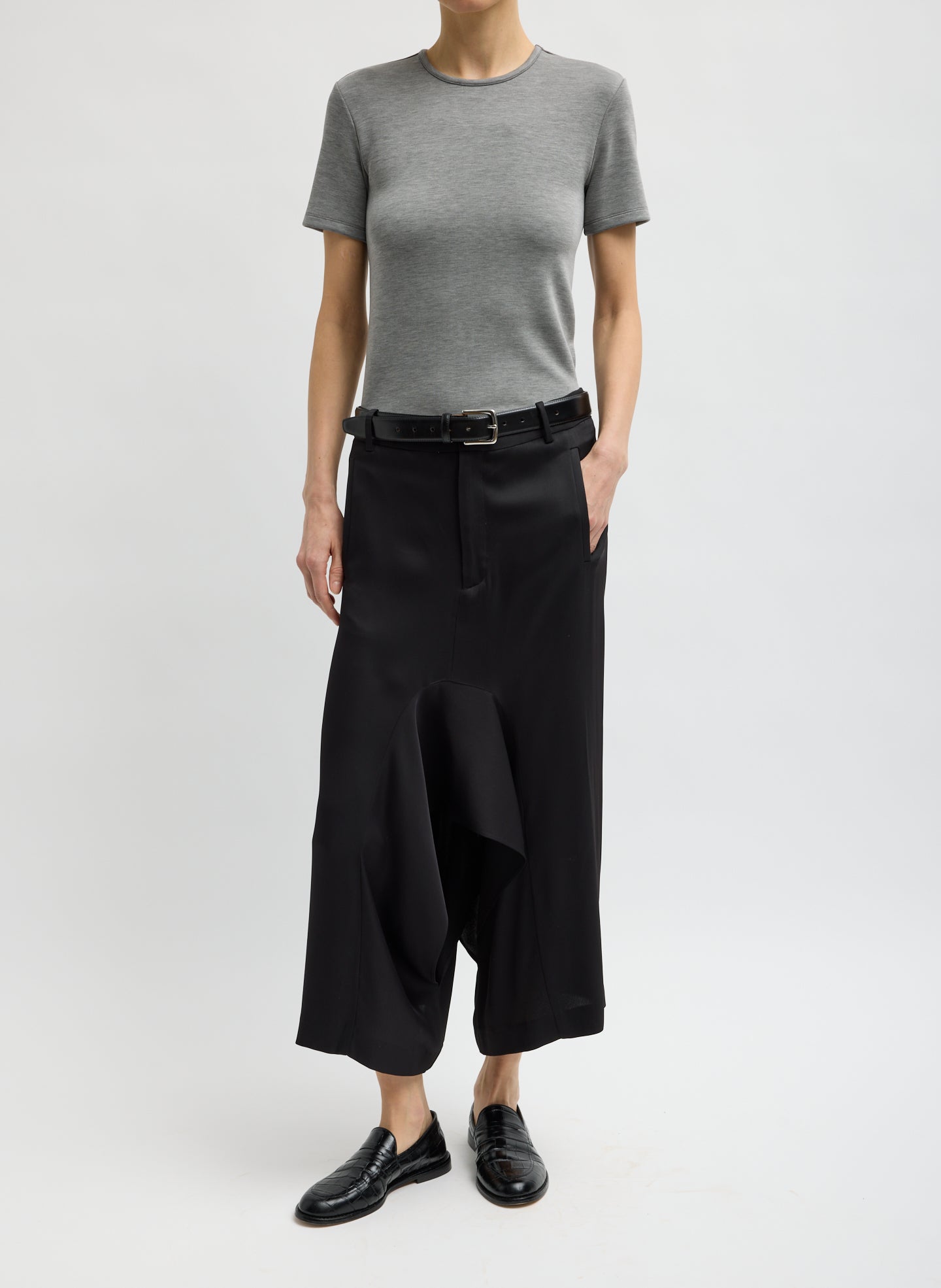 FEATHER WEIGHT VISCOSE NEOPRENE SHORT SLEEVE T