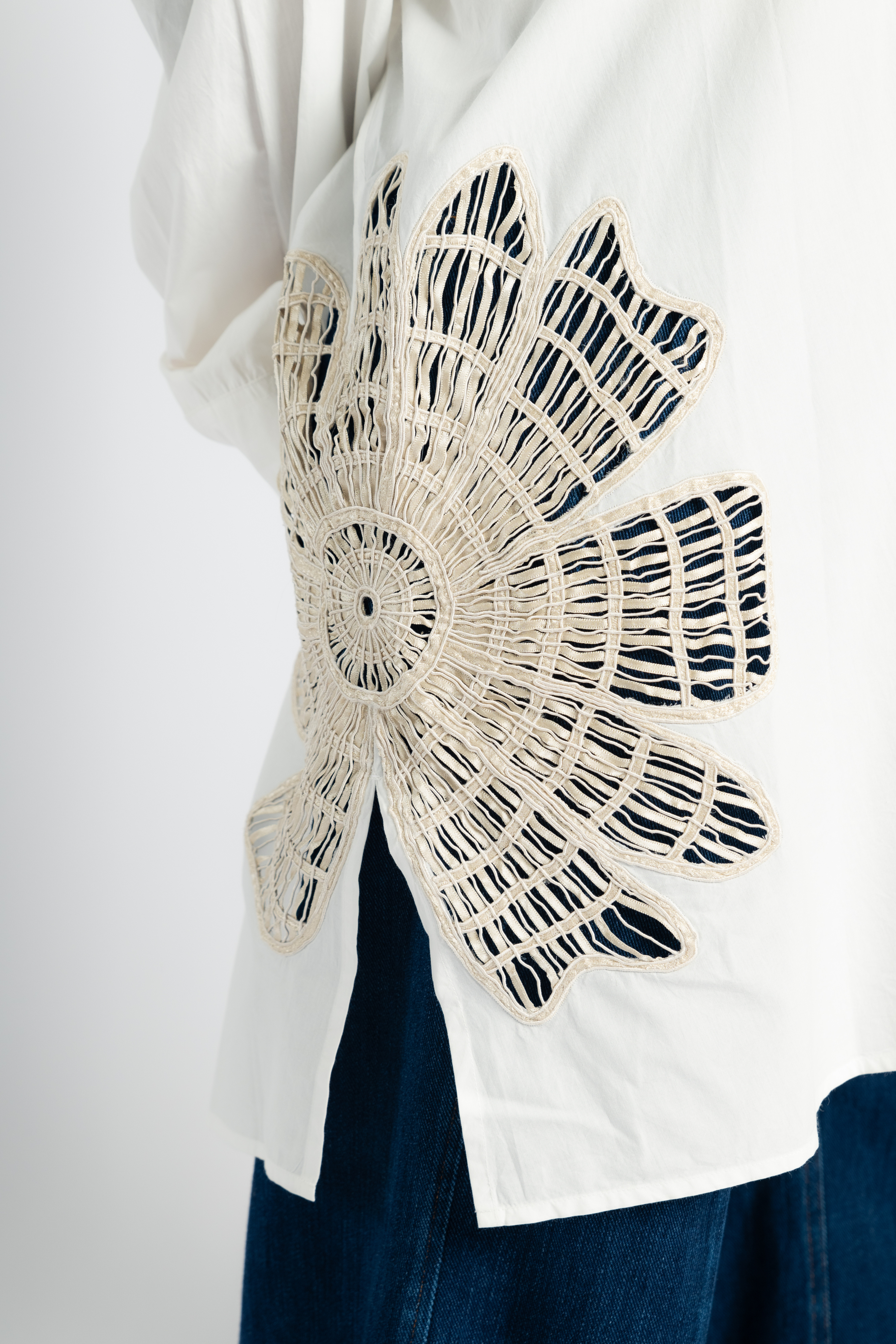 Botanical Flower Embroidery Shirt in White