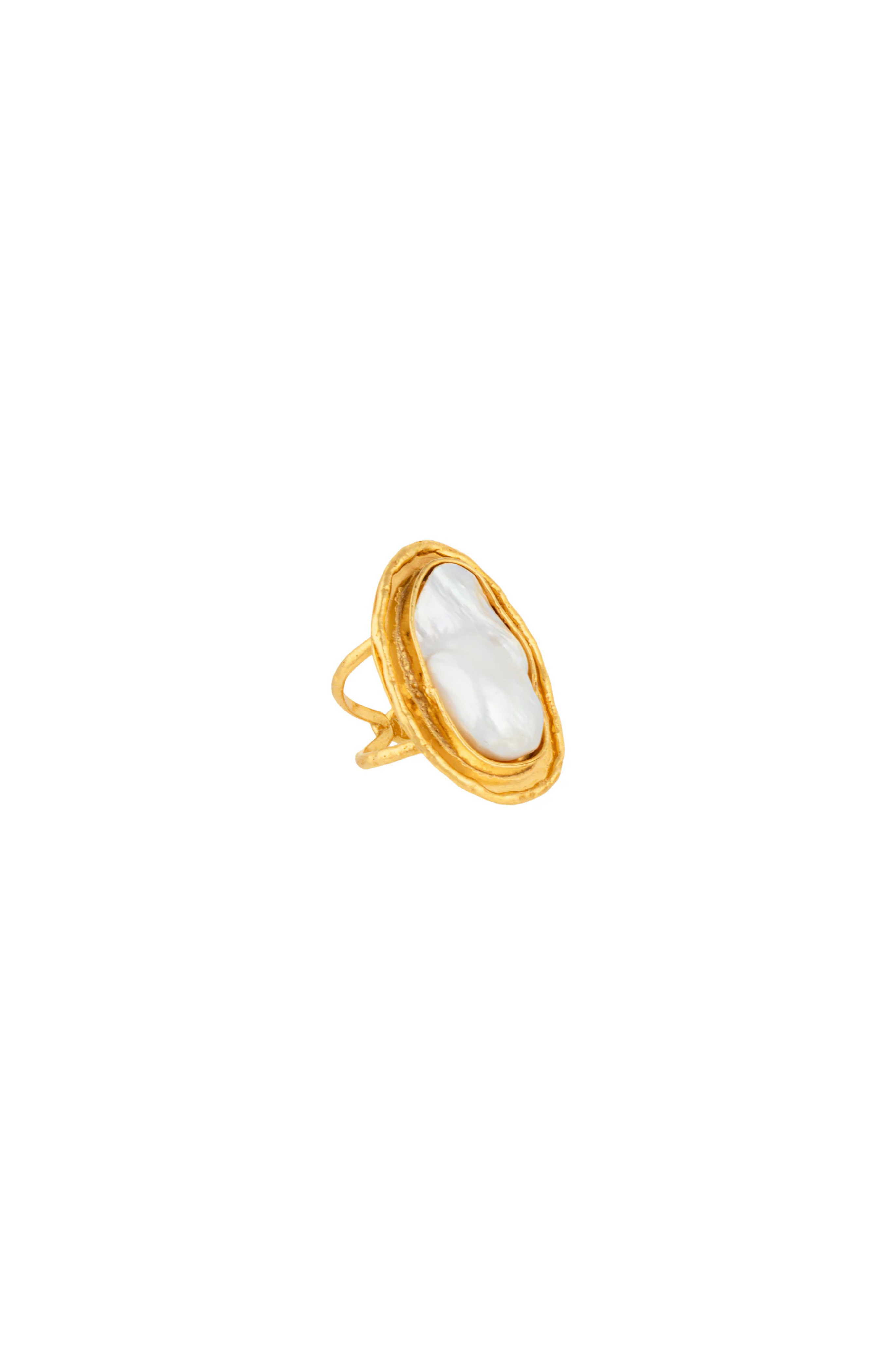 Baroque Ring - Pearl