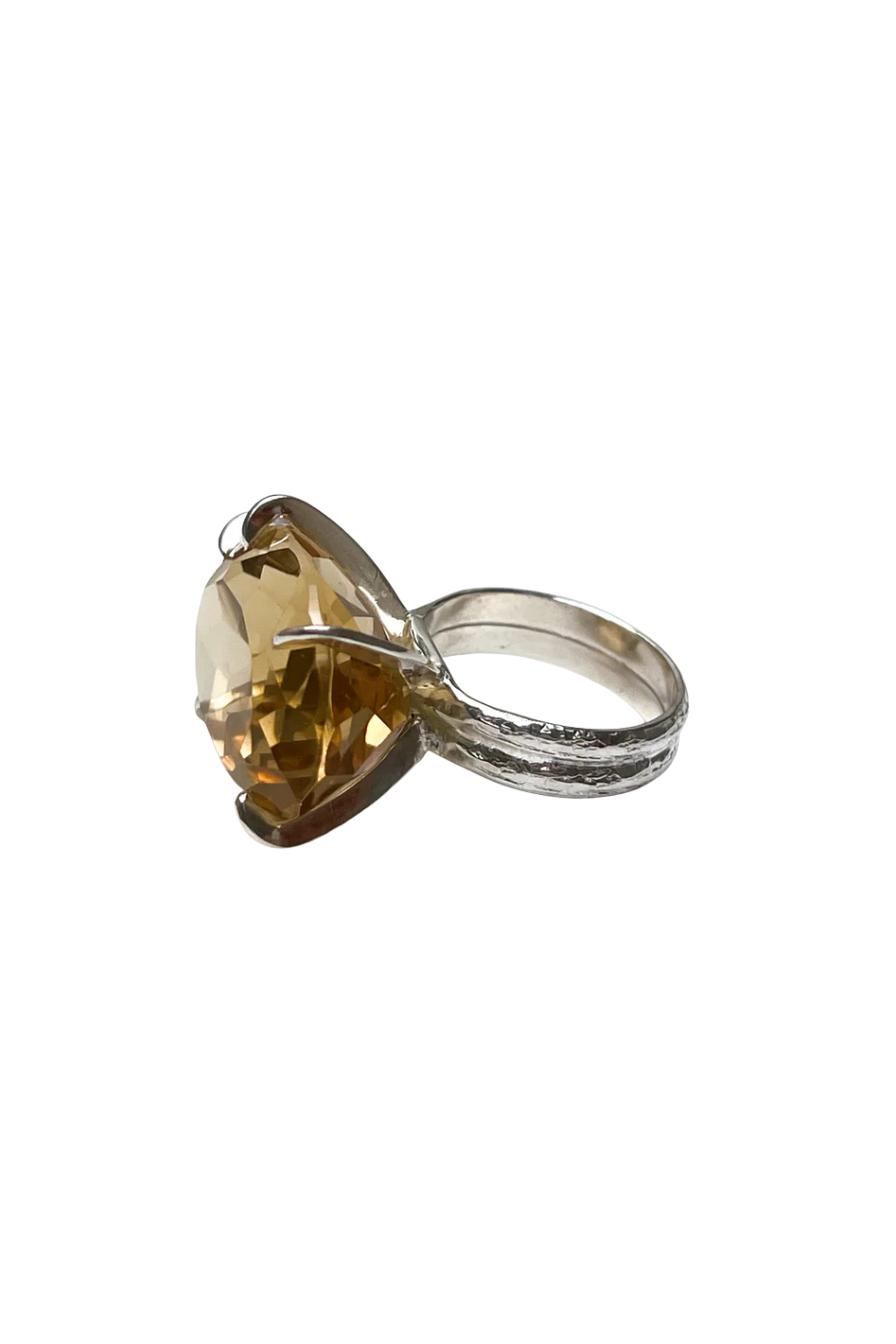 Oval Ring in Citrine