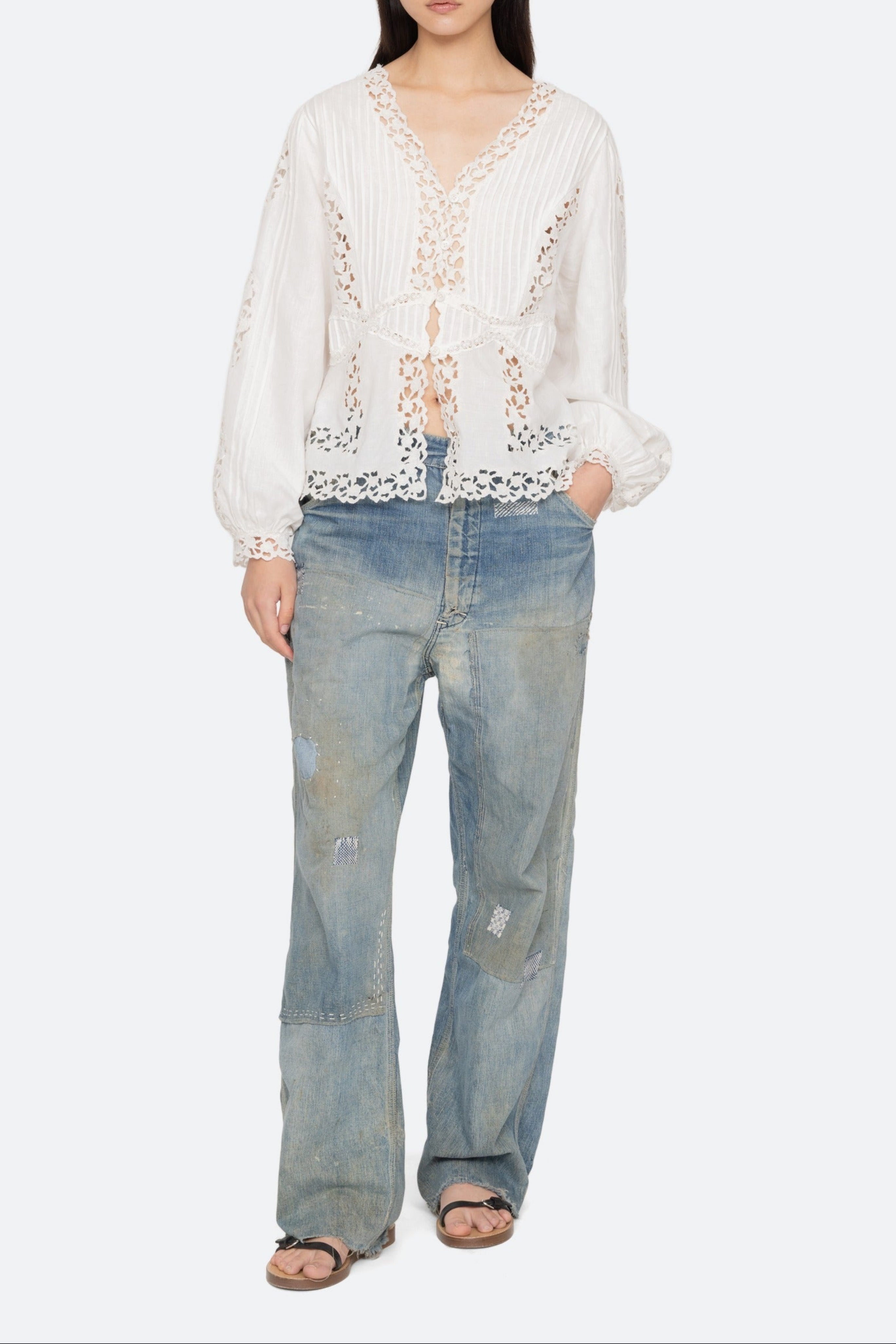 SOFIA EMBROIDERY L/SLV BLOUSE (D1)