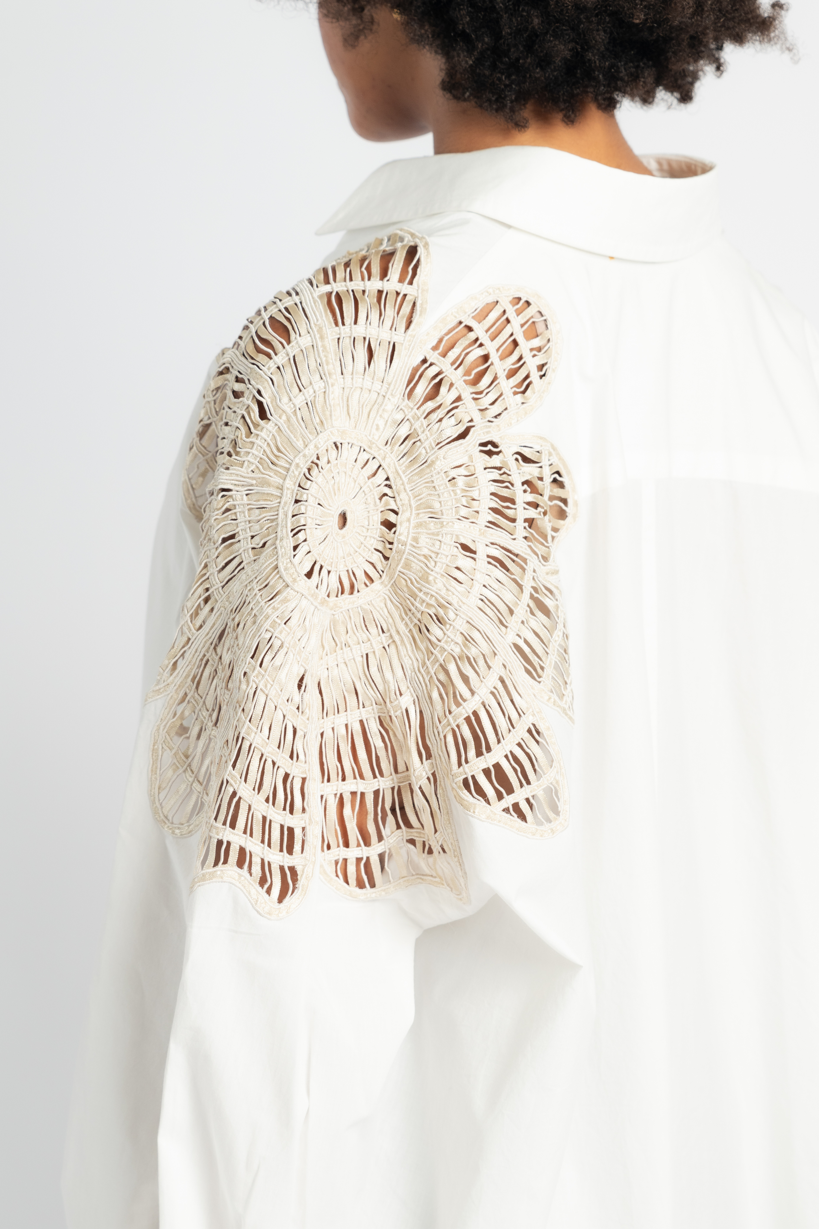 Botanical Flower Embroidery Shirt in White