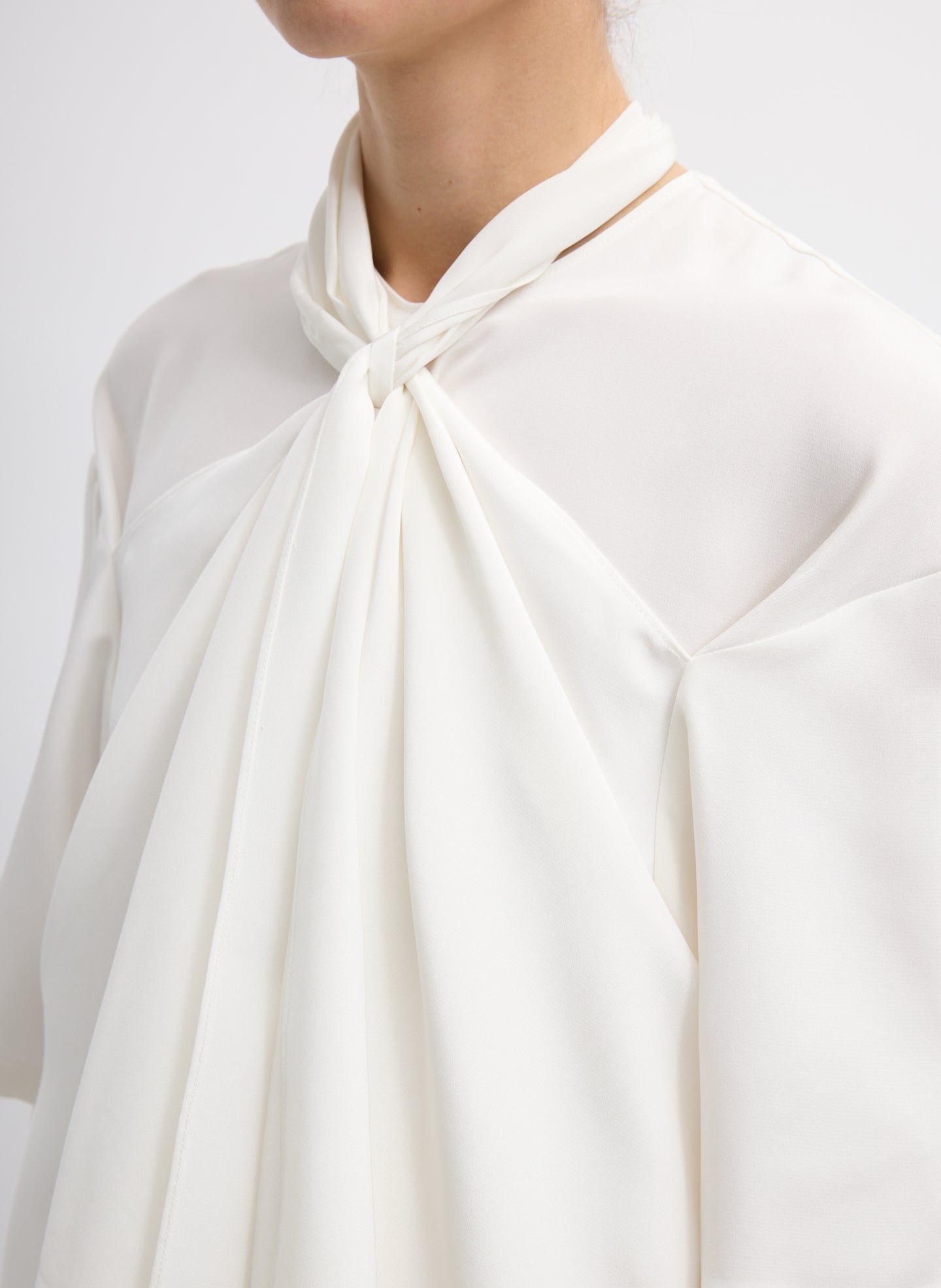 4 PLY SILK TIE FRONT TOP