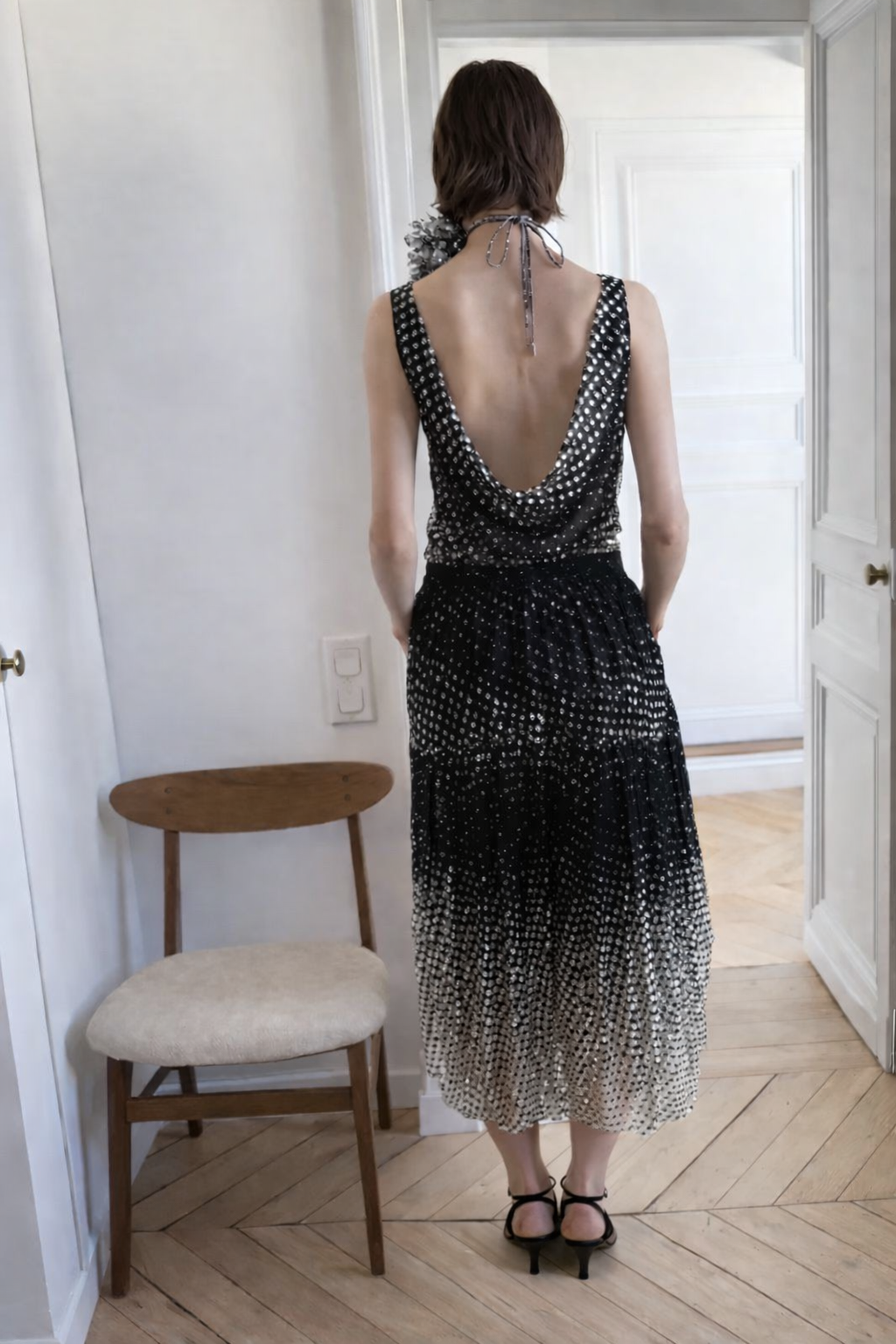 Halftone Wiggle Dot Cowl Back Shell