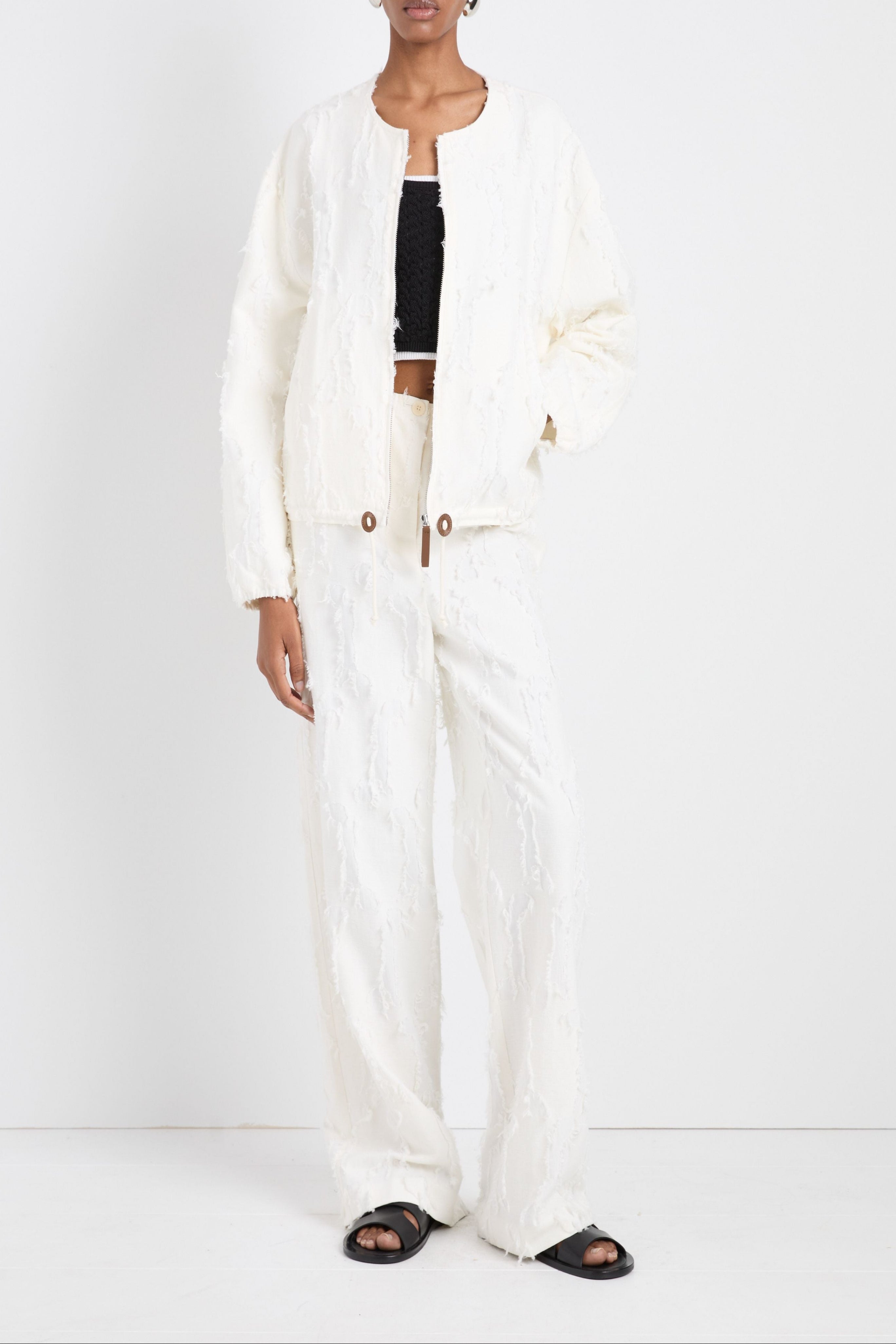 OFF WHITE