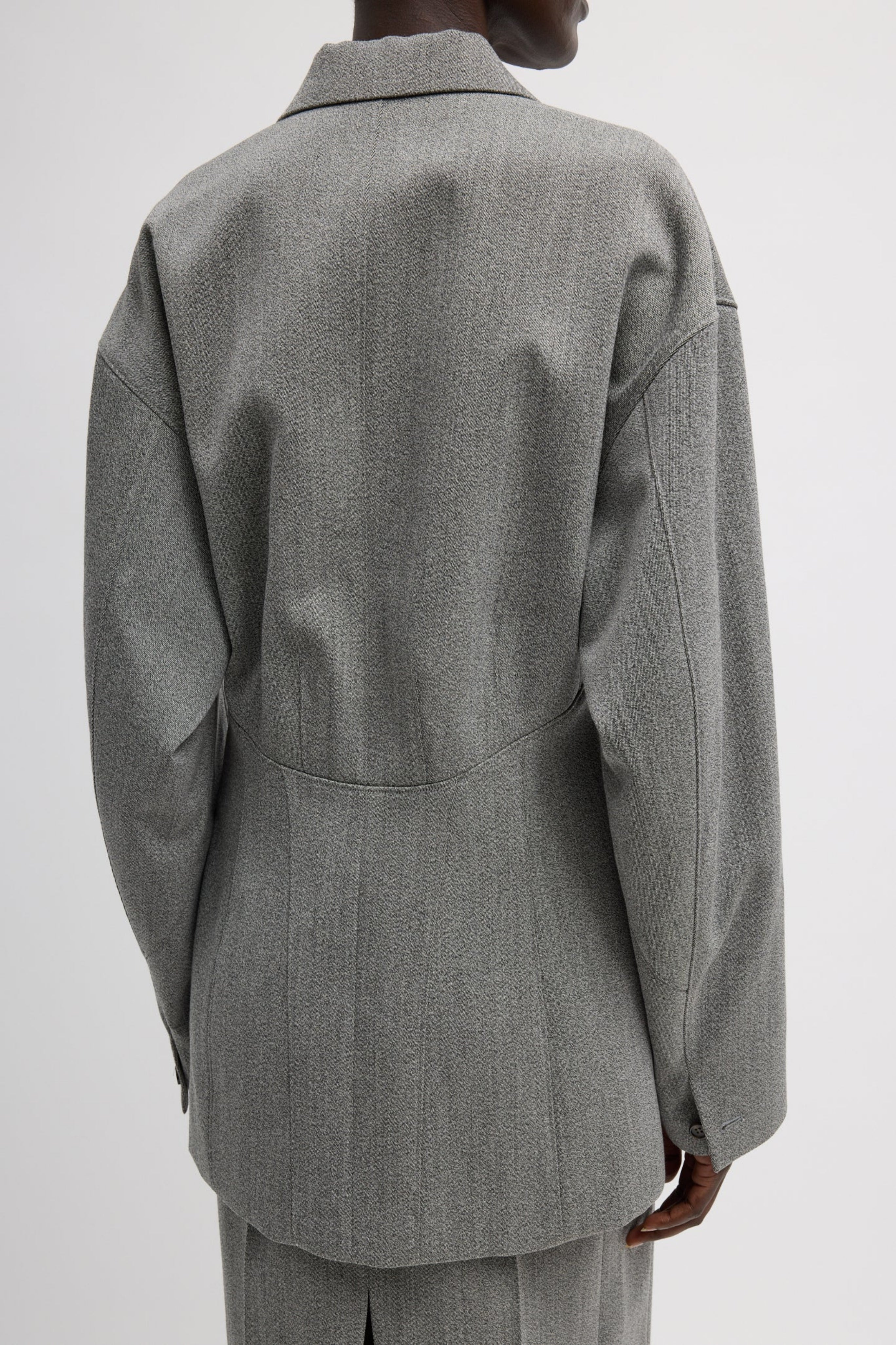STRUCTURED WOOL SCULPTED BLAZER