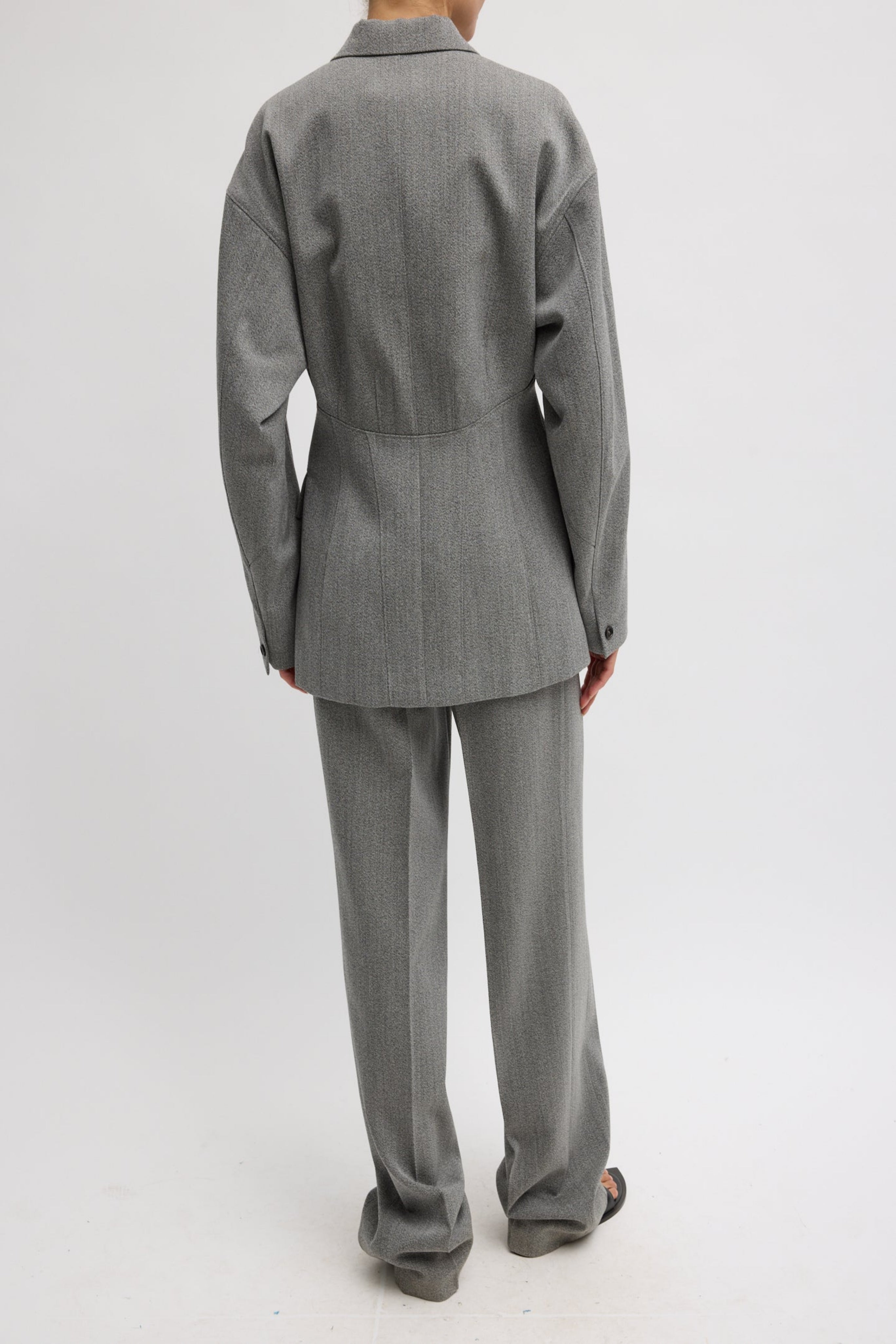 STRUCTURED WOOL SCULPTED BLAZER