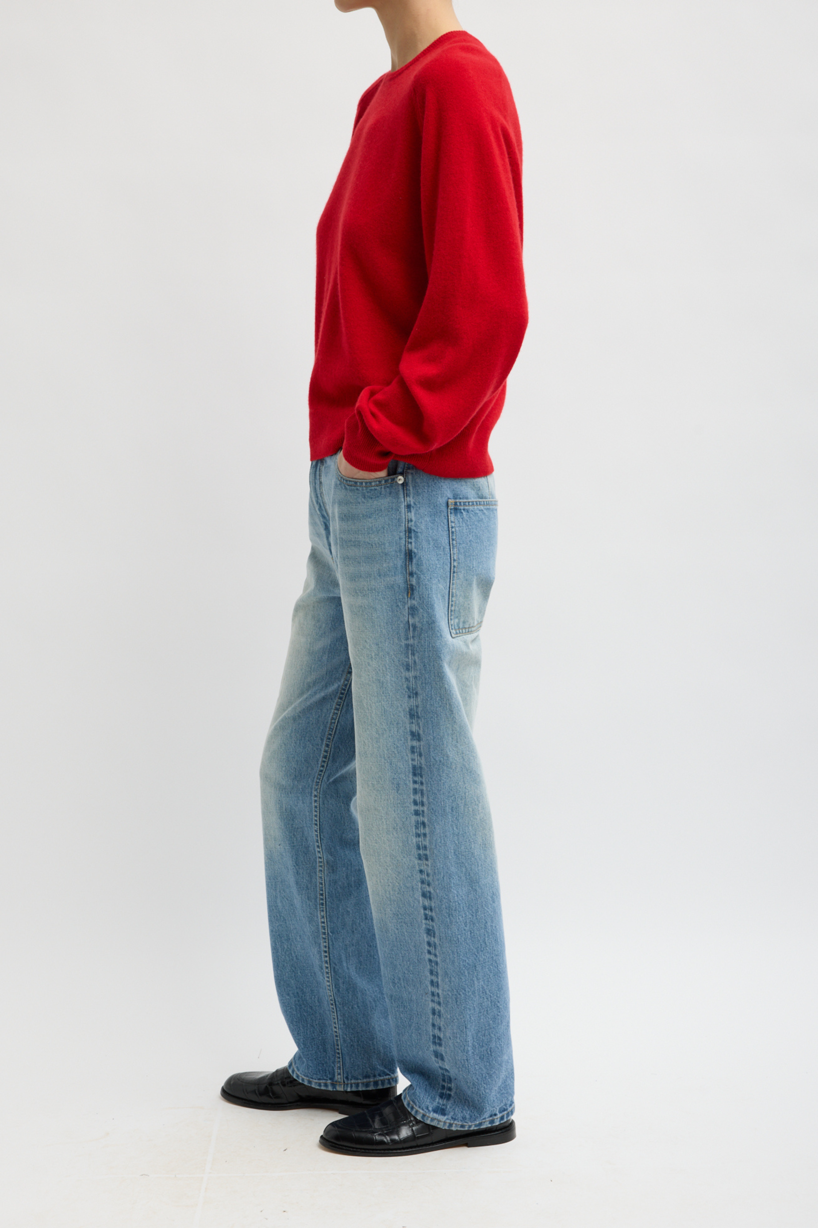 Feather Weight Cashmere Crewneck Sweater