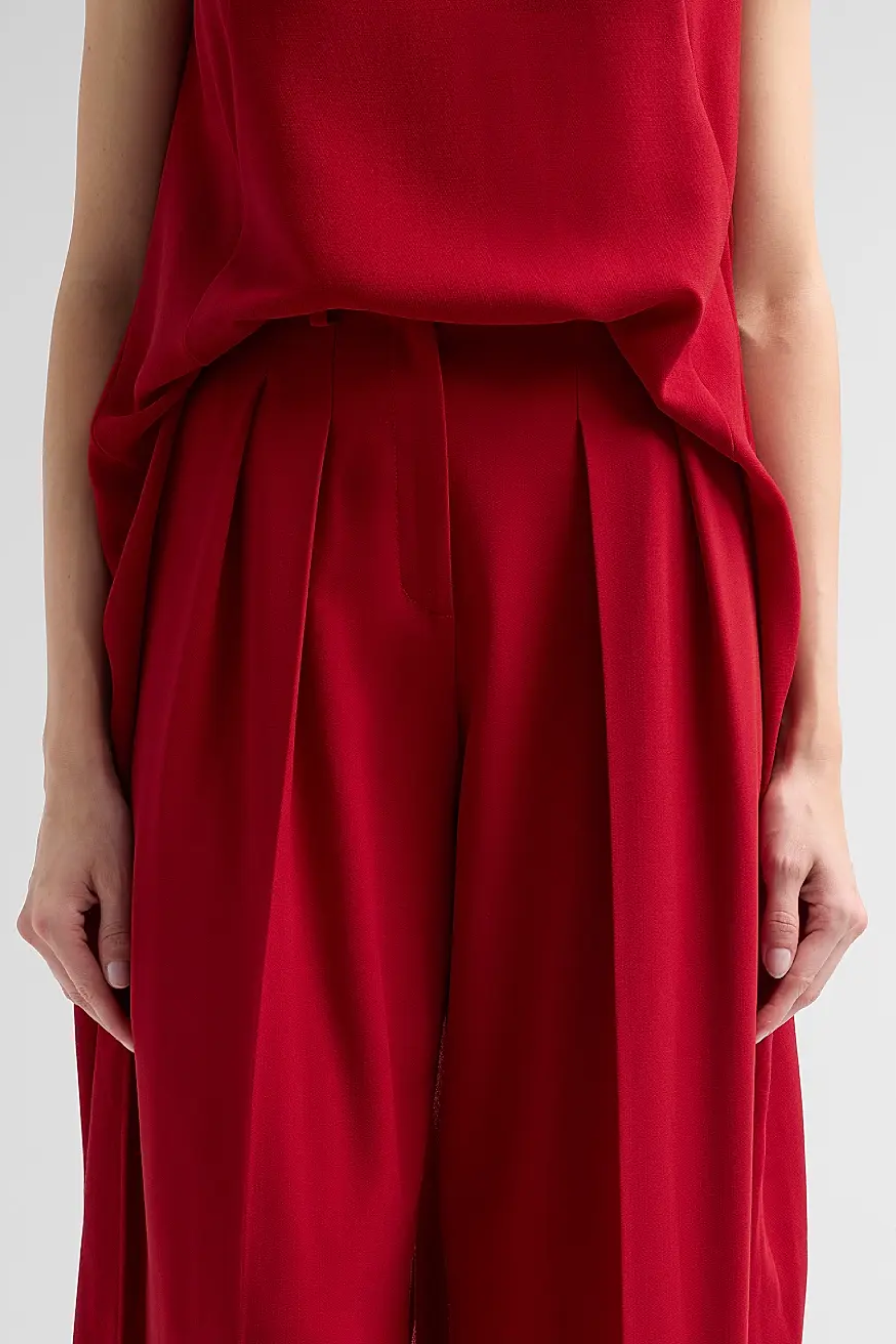 Pleated Slouch Trouser