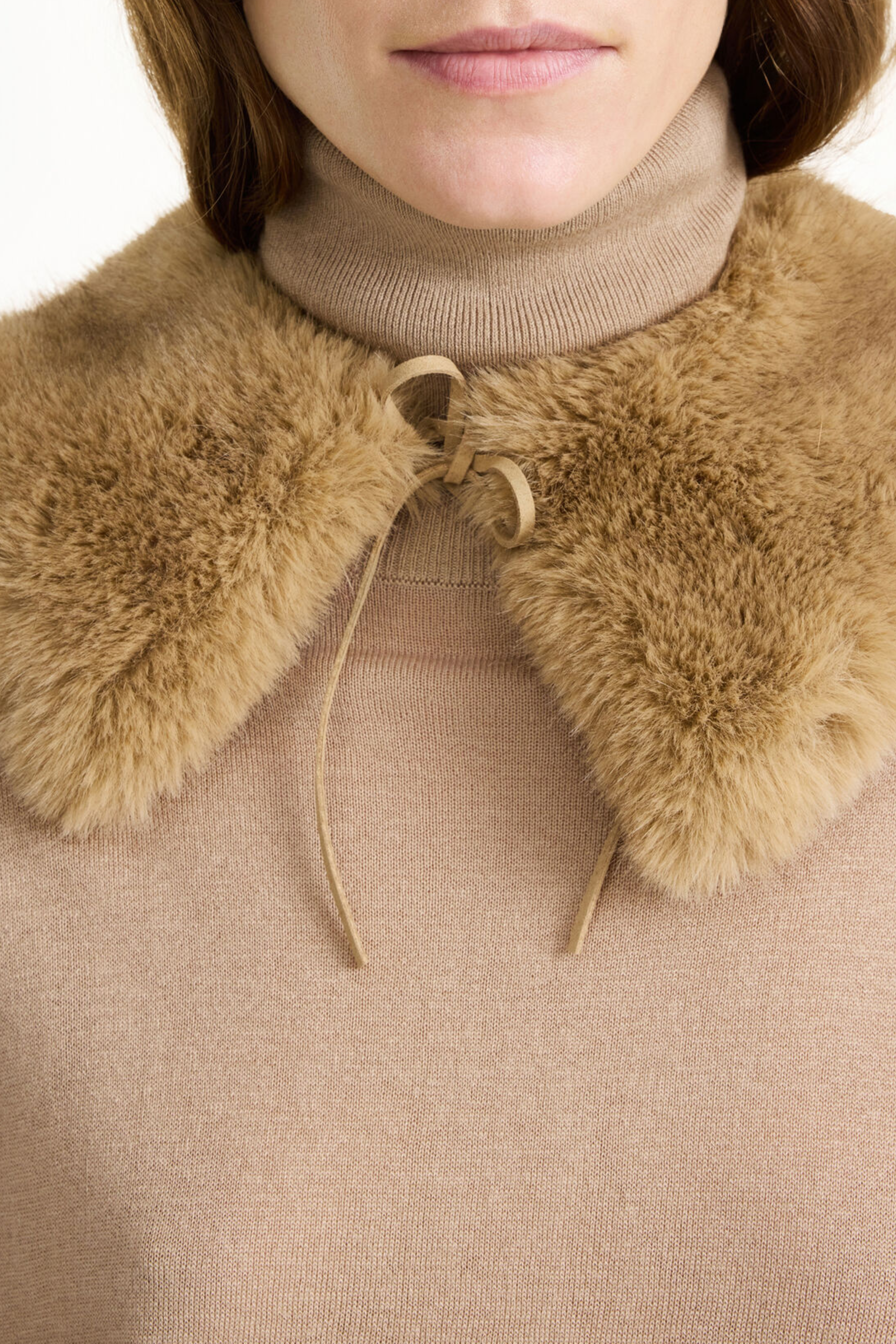 Cowie Collar