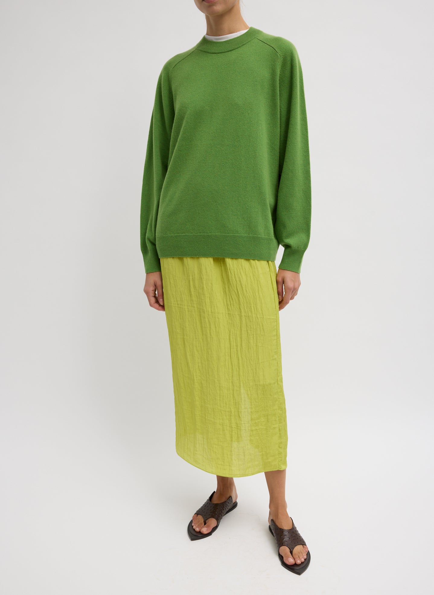 WASHABLE CASHMERE CREWNECK CUT OUT SLEEVE SWEATER