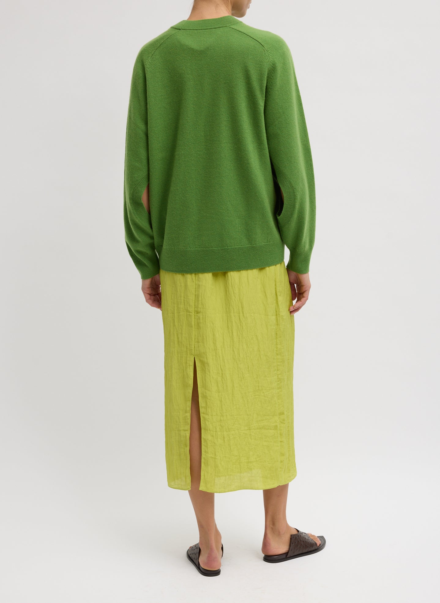 WASHABLE CASHMERE CREWNECK CUT OUT SLEEVE SWEATER