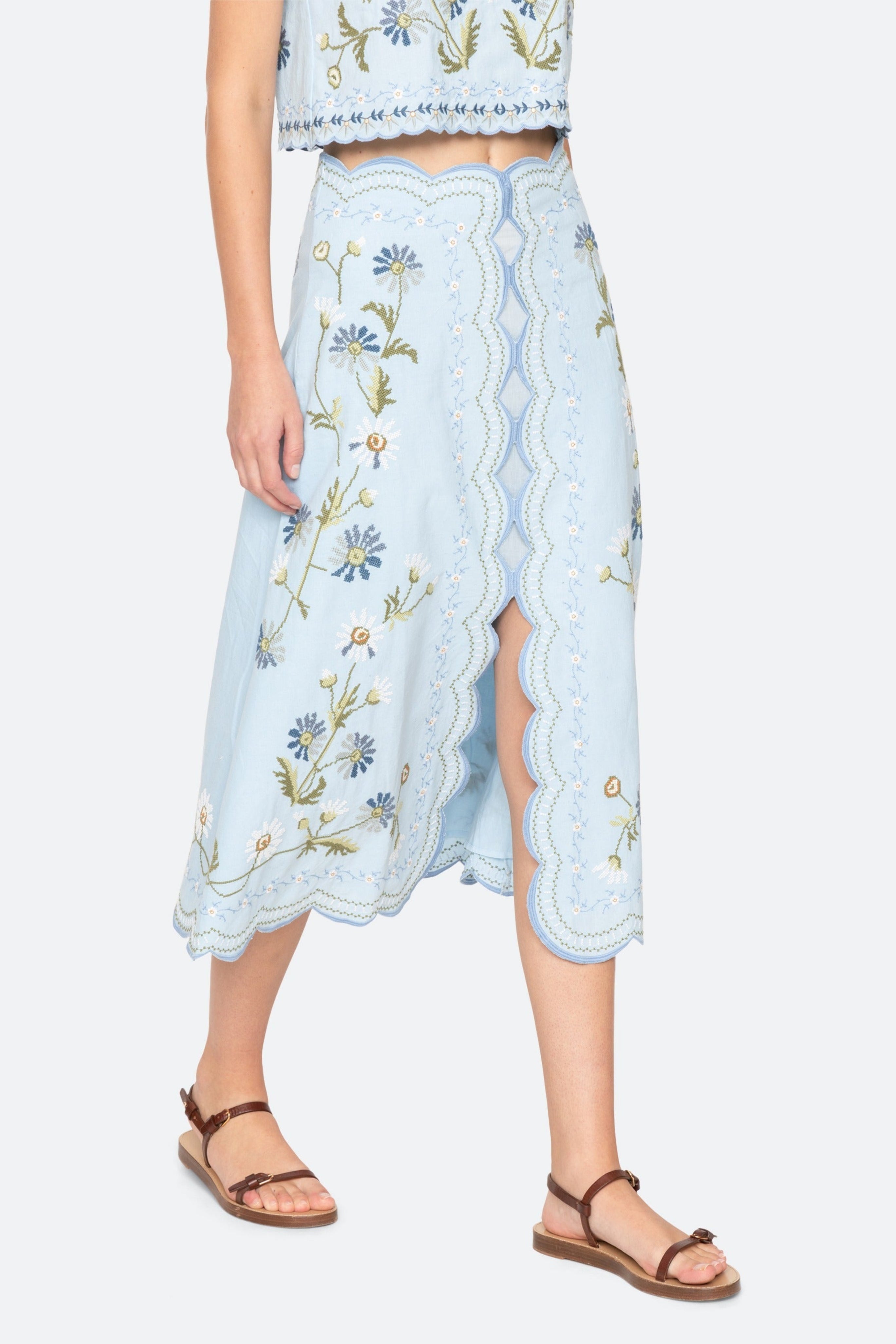 AUDRA EMBROIDERY SKIRT (D2)