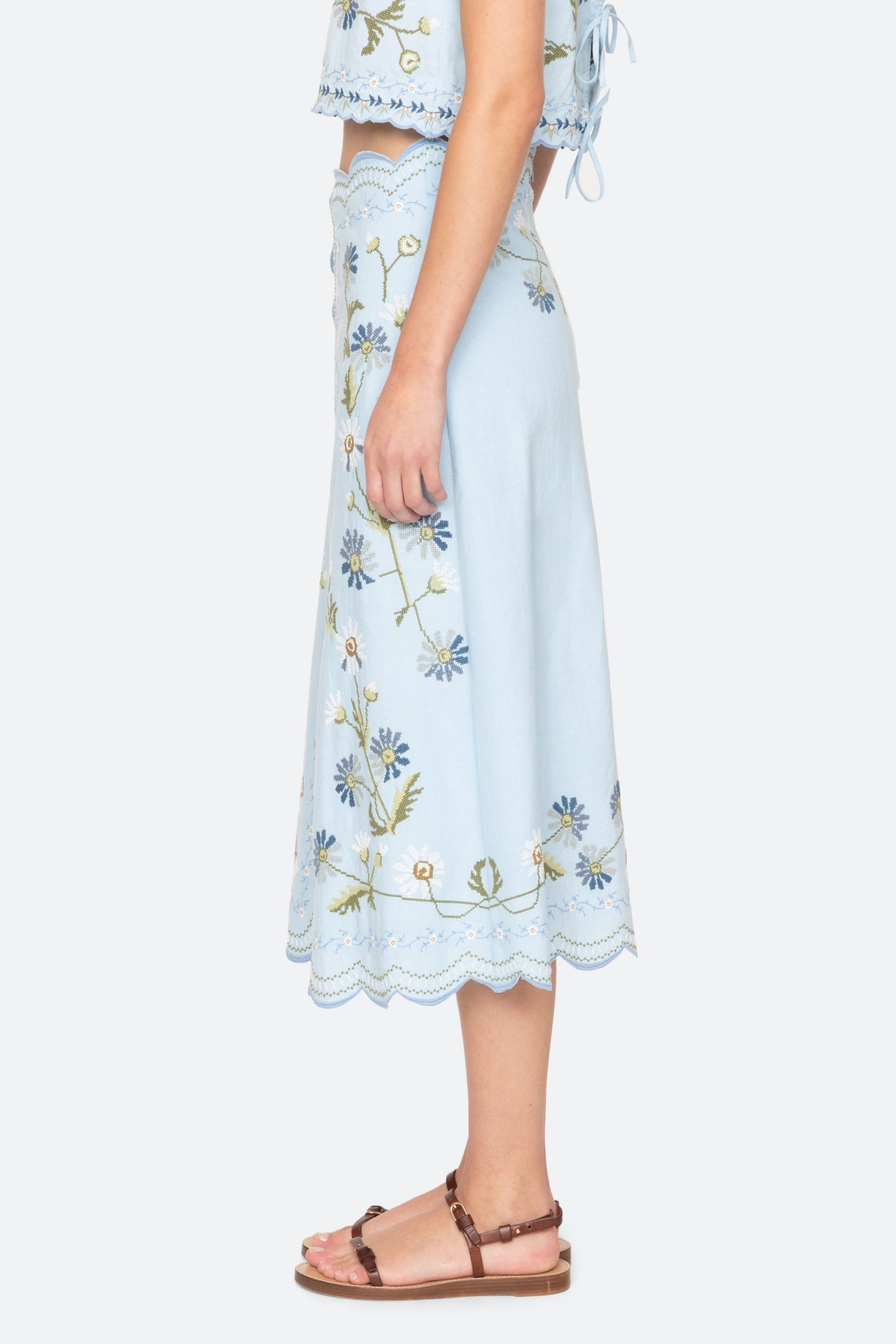 AUDRA EMBROIDERY SKIRT (D2)