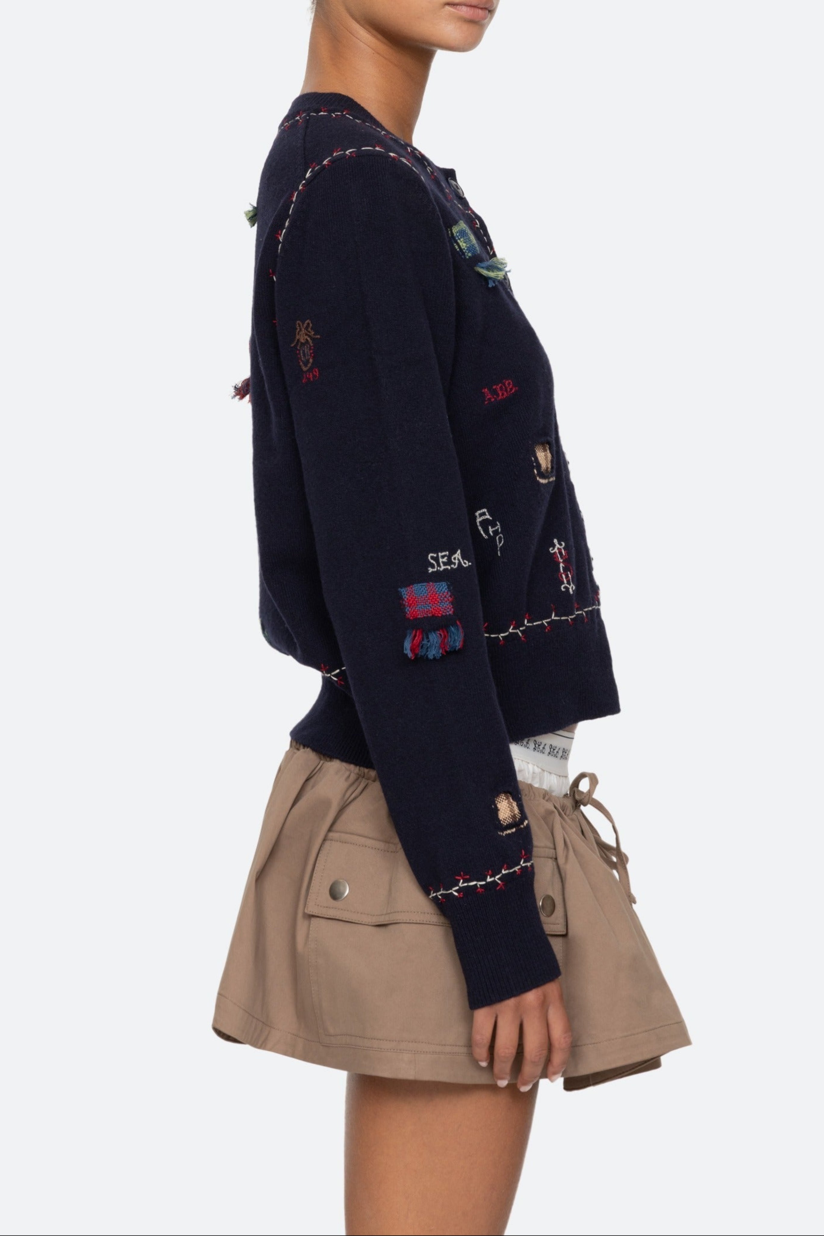 CLAIRA EMB KNIT CARDIGAN (D1)