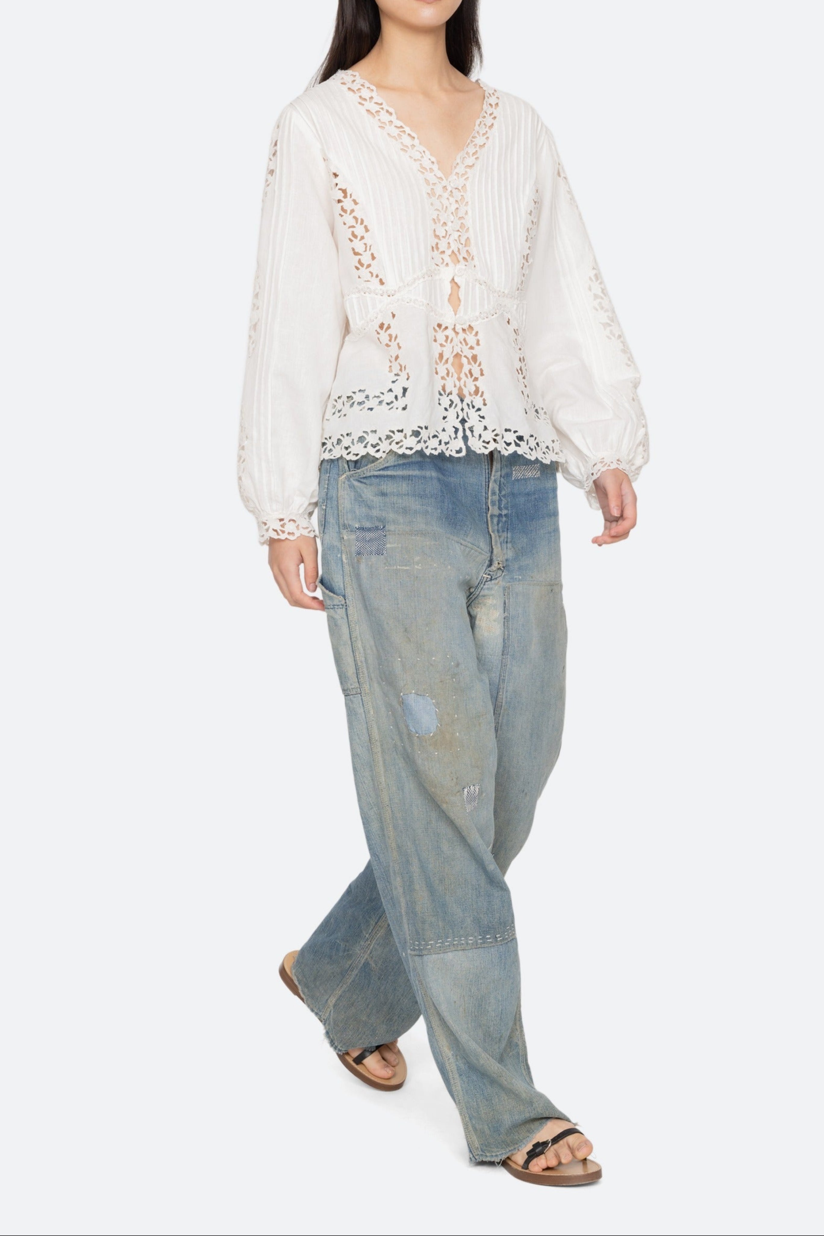 SOFIA EMBROIDERY L/SLV BLOUSE (D1)