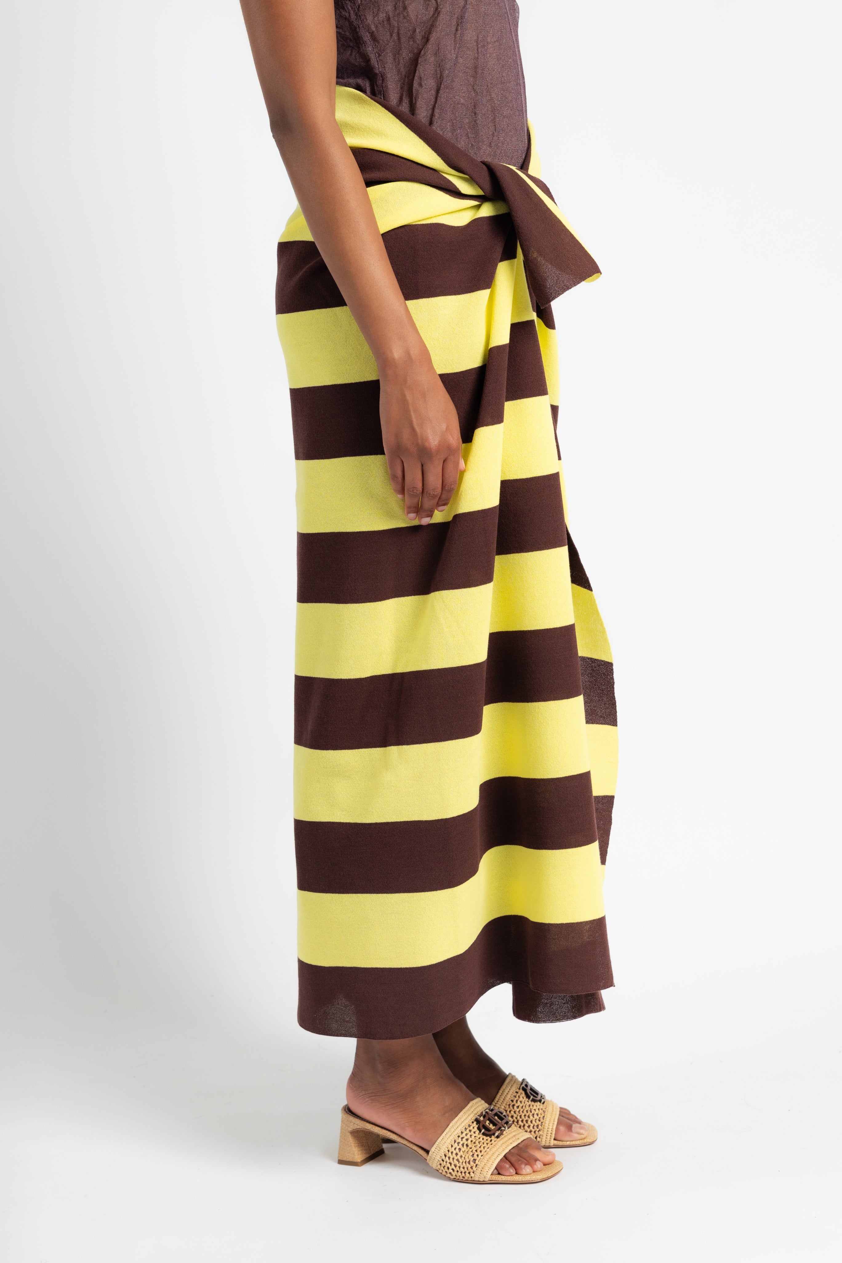 Nomi Sarong