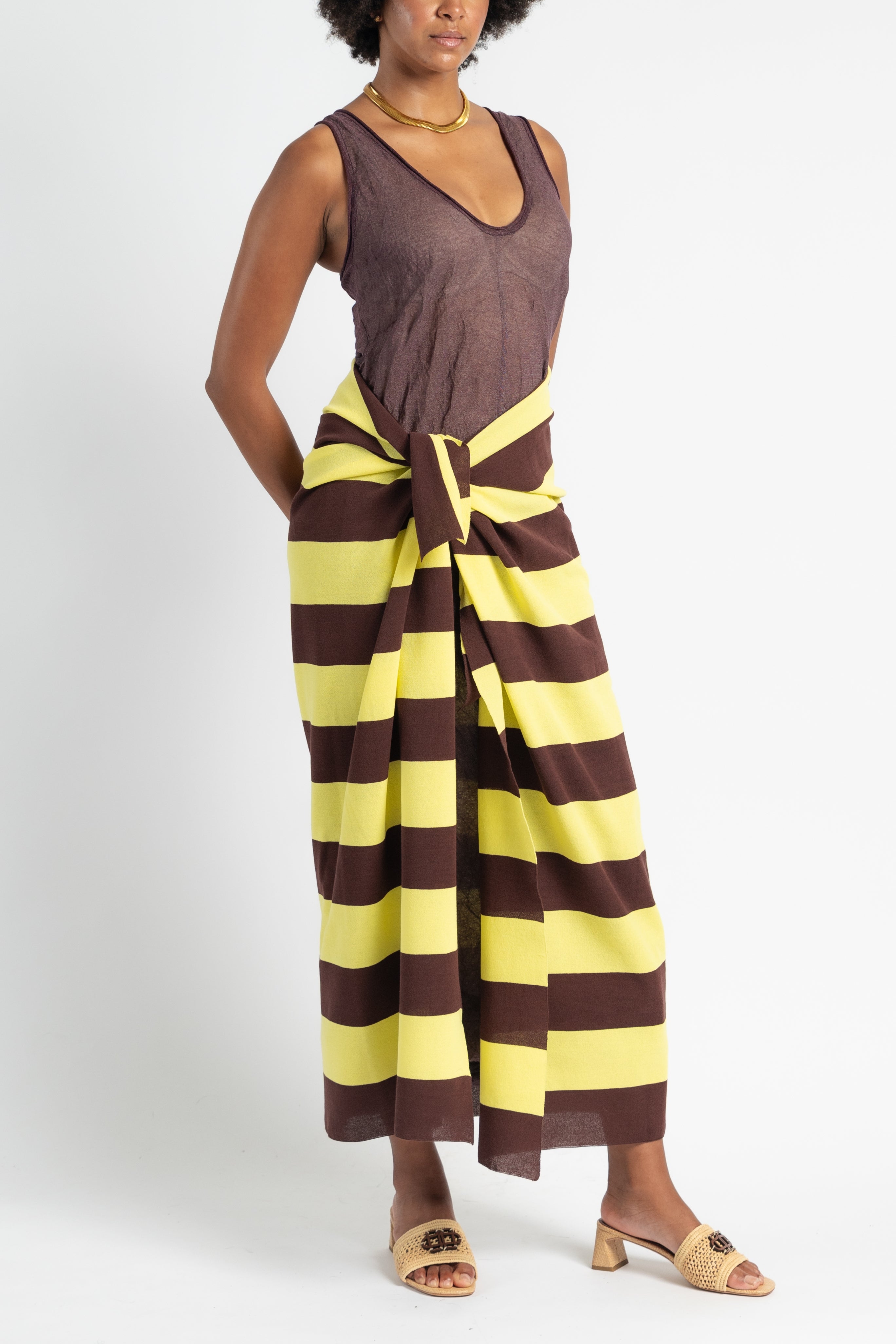 Nomi Sarong