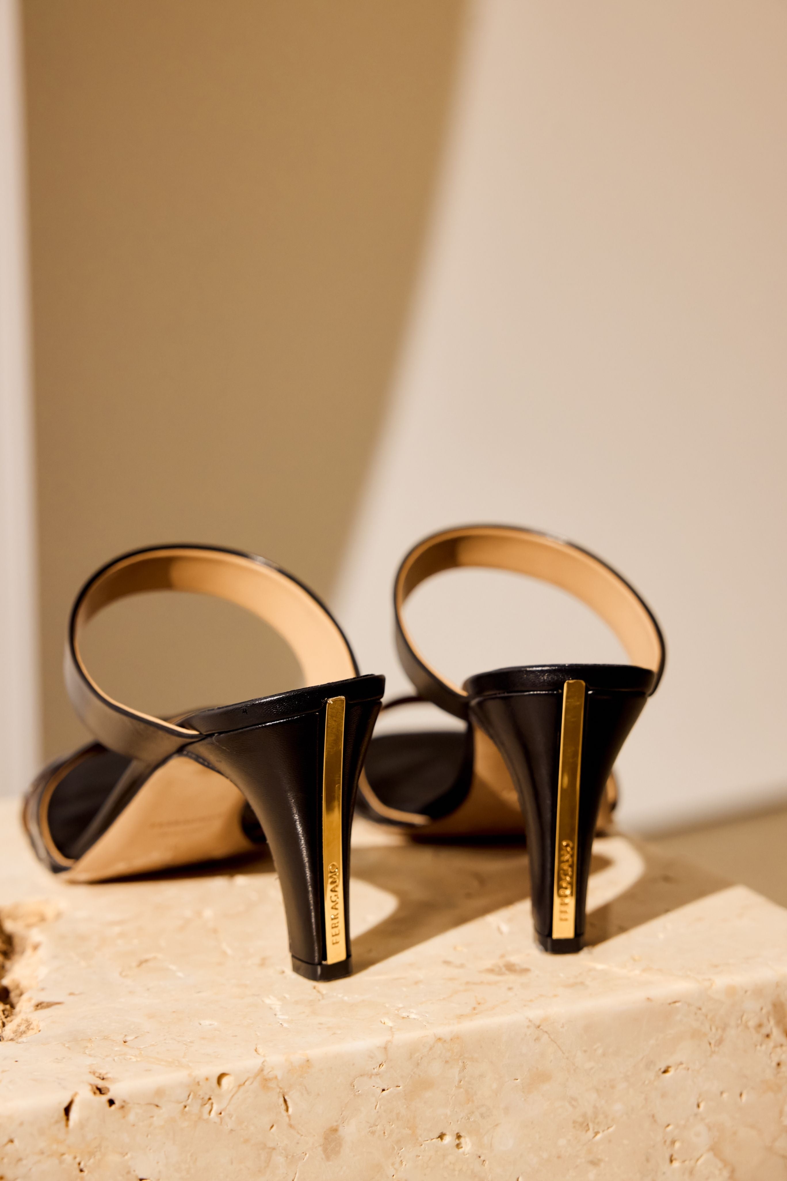 Tami Slides in Black