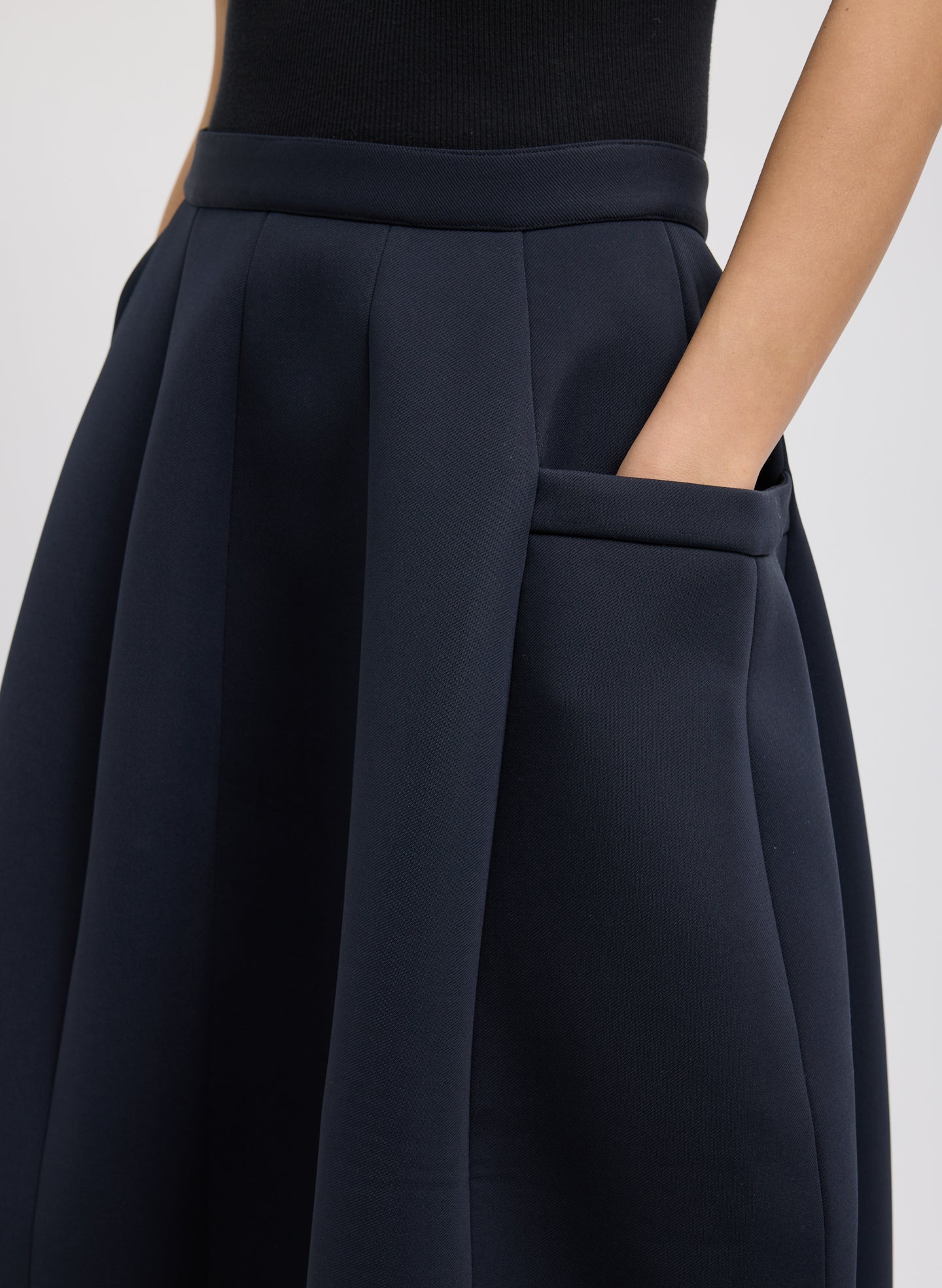 BONDED TWILL SCULPTED SKIRT WITH REMOVEABLE BEADED