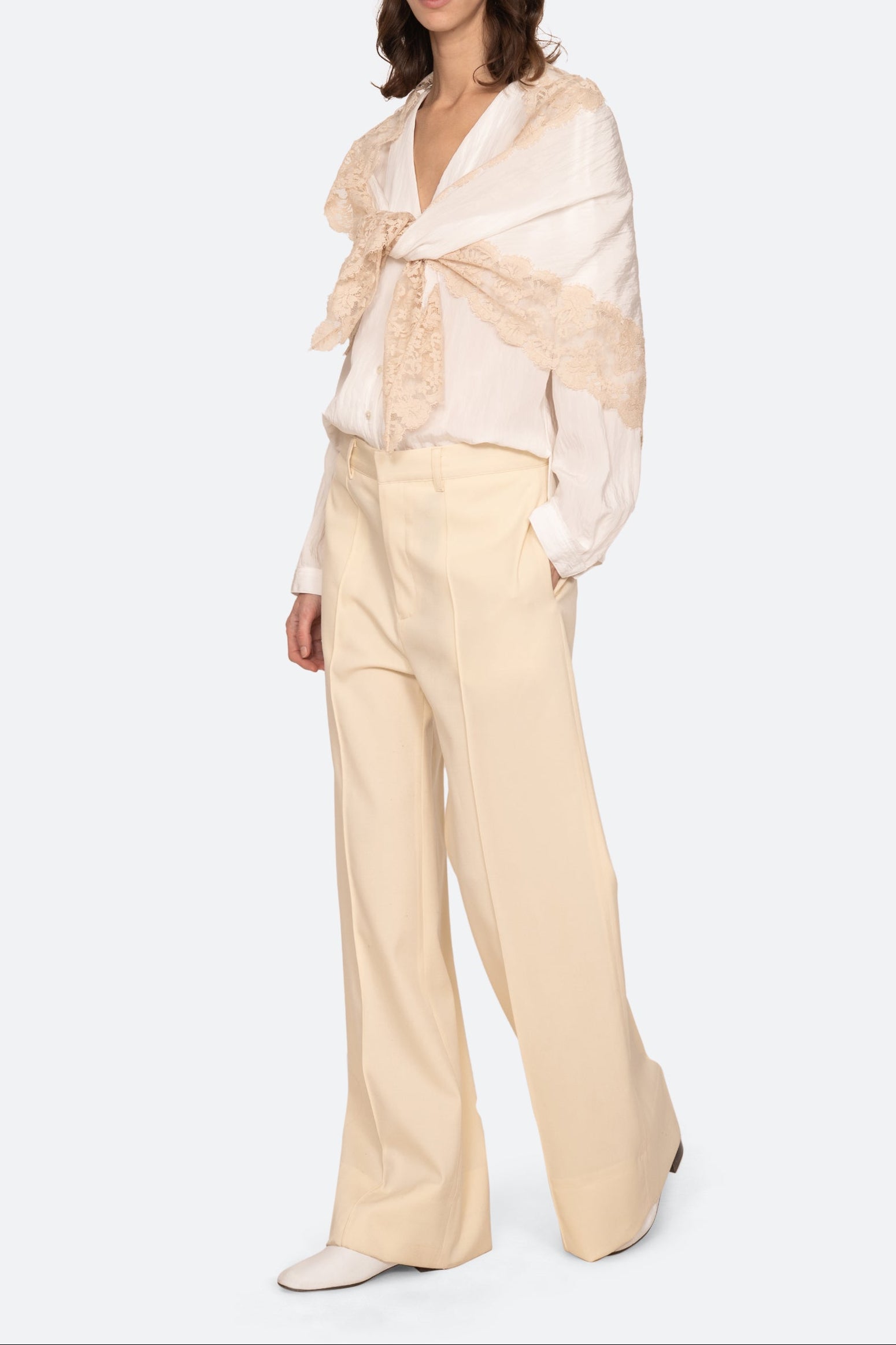LISETTE SOLID L/SLV BLOUSE W/ LACE SCARF (D1)