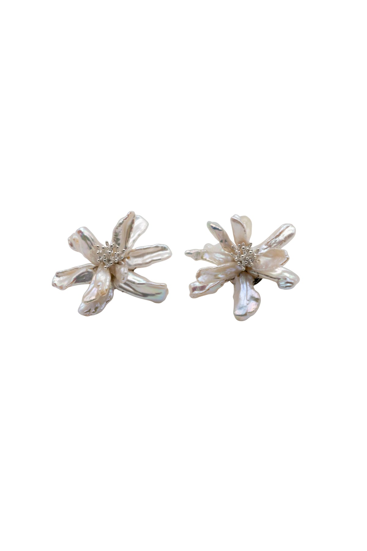 Exclusive - Biwa Pearl Cluster w/ Silver Stamen Center Earring