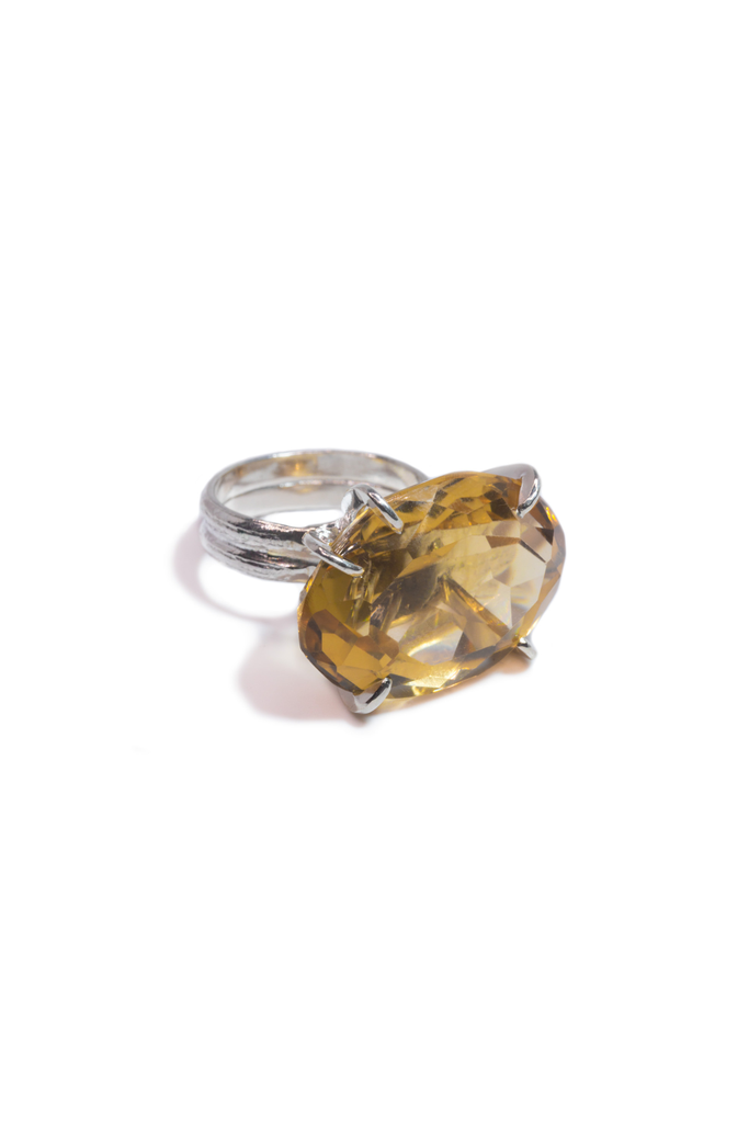 Oval Ring in Citrine
