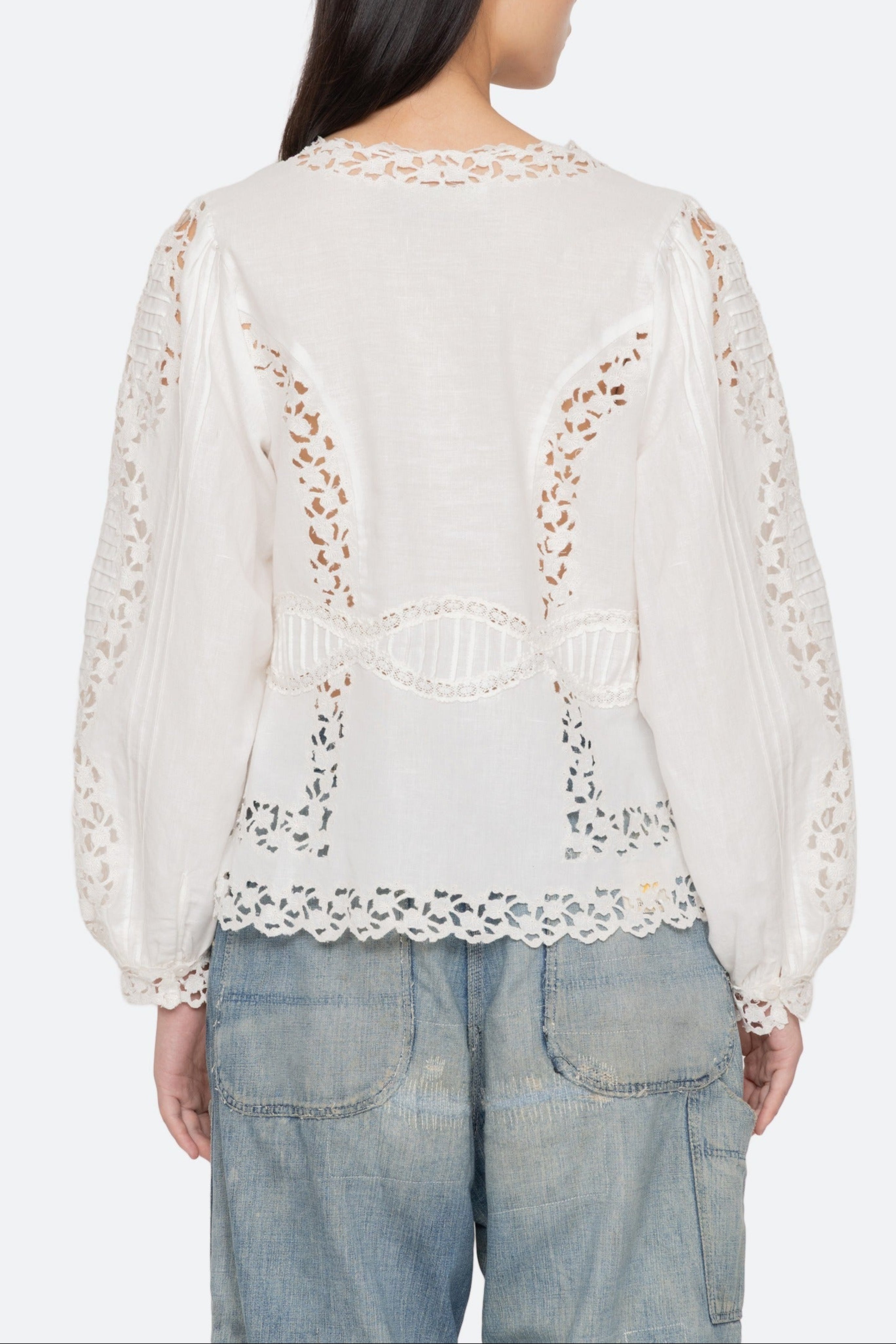 SOFIA EMBROIDERY L/SLV BLOUSE (D1)