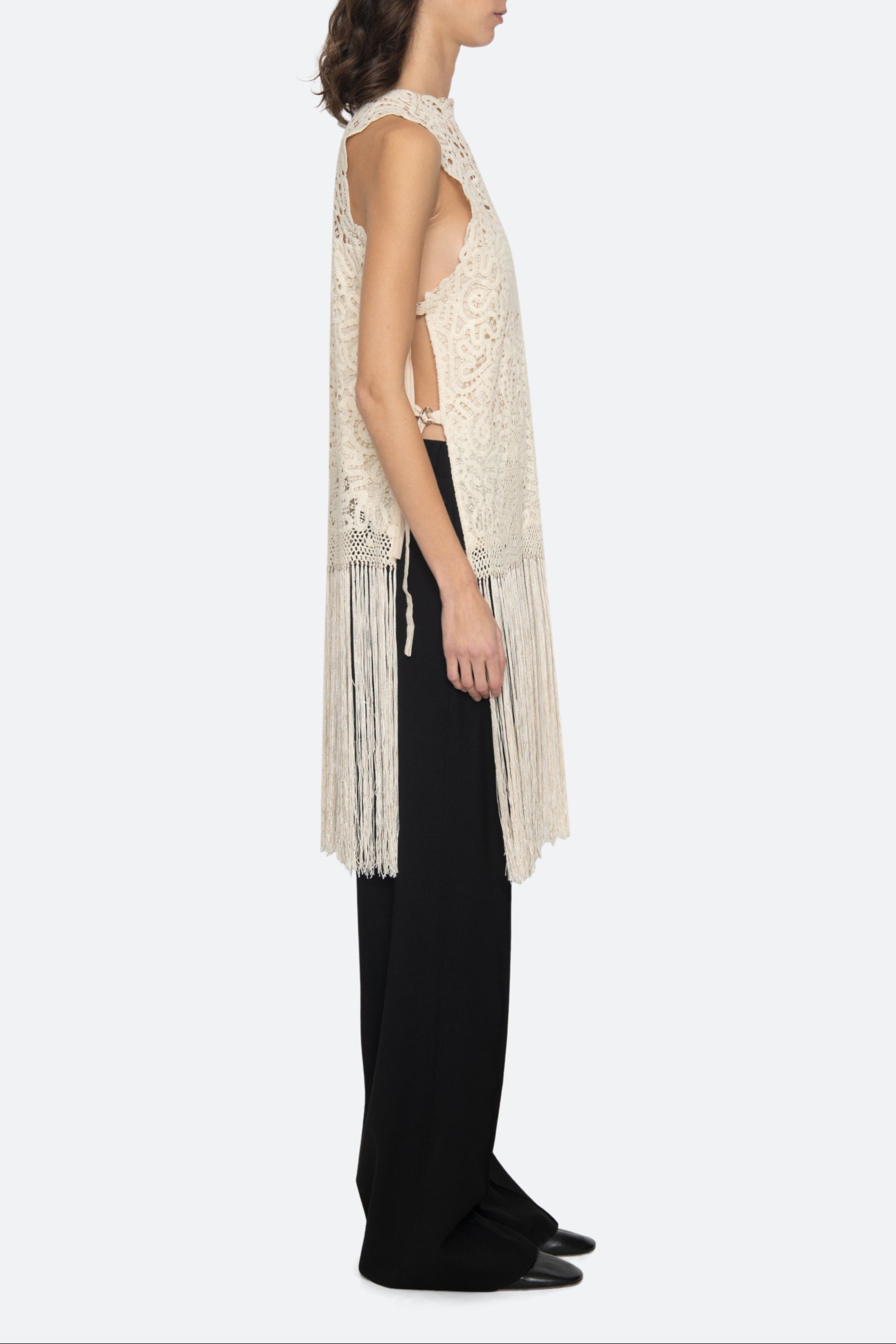 ALINA LACE HALTER NECK TOP (D2)