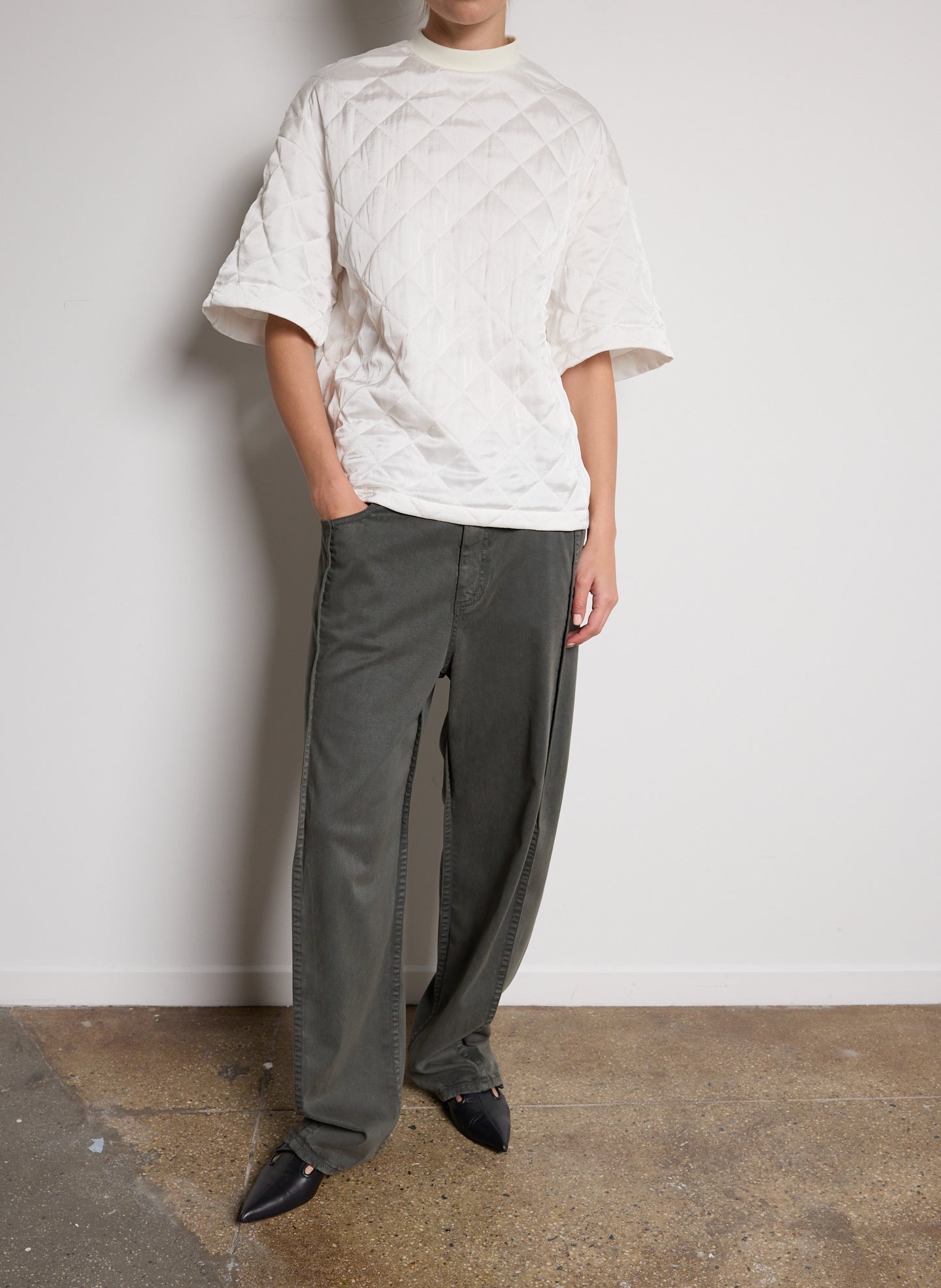 GARMENT DYED STRETCH TWILL TUCK PANT