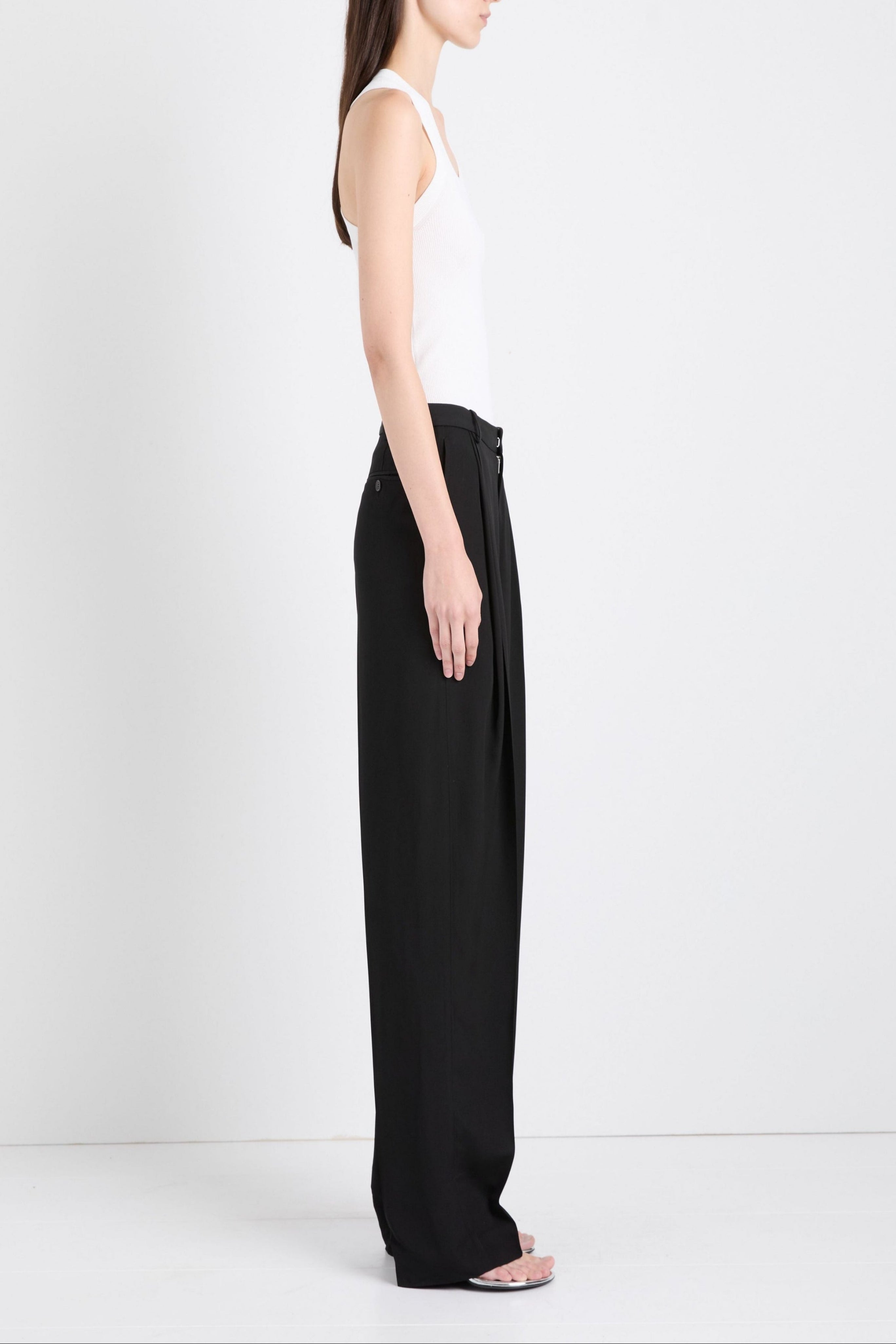 Roberts Tank in Matte Viscose Rib