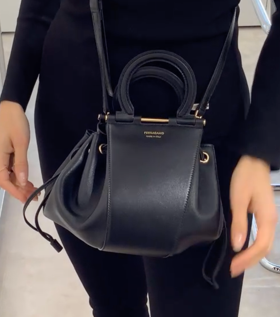 Gancio Handle Drawstring Bag