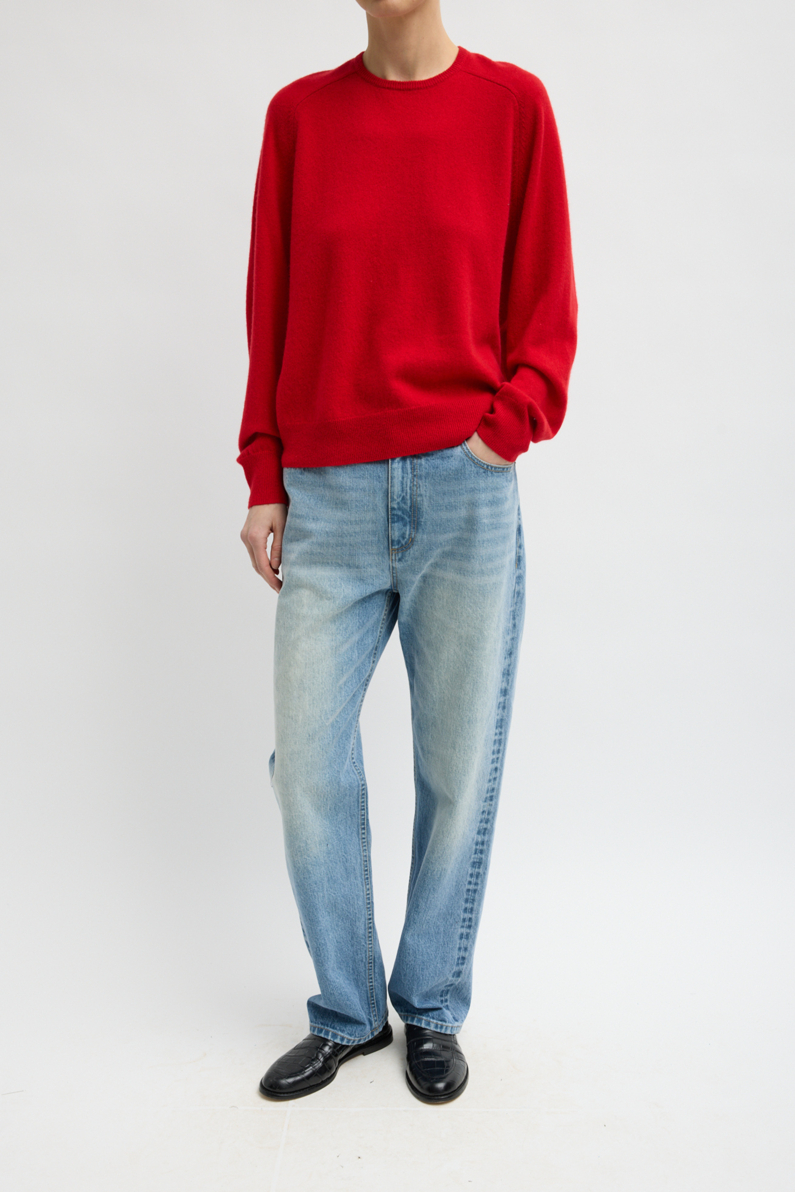 Feather Weight Cashmere Crewneck Sweater