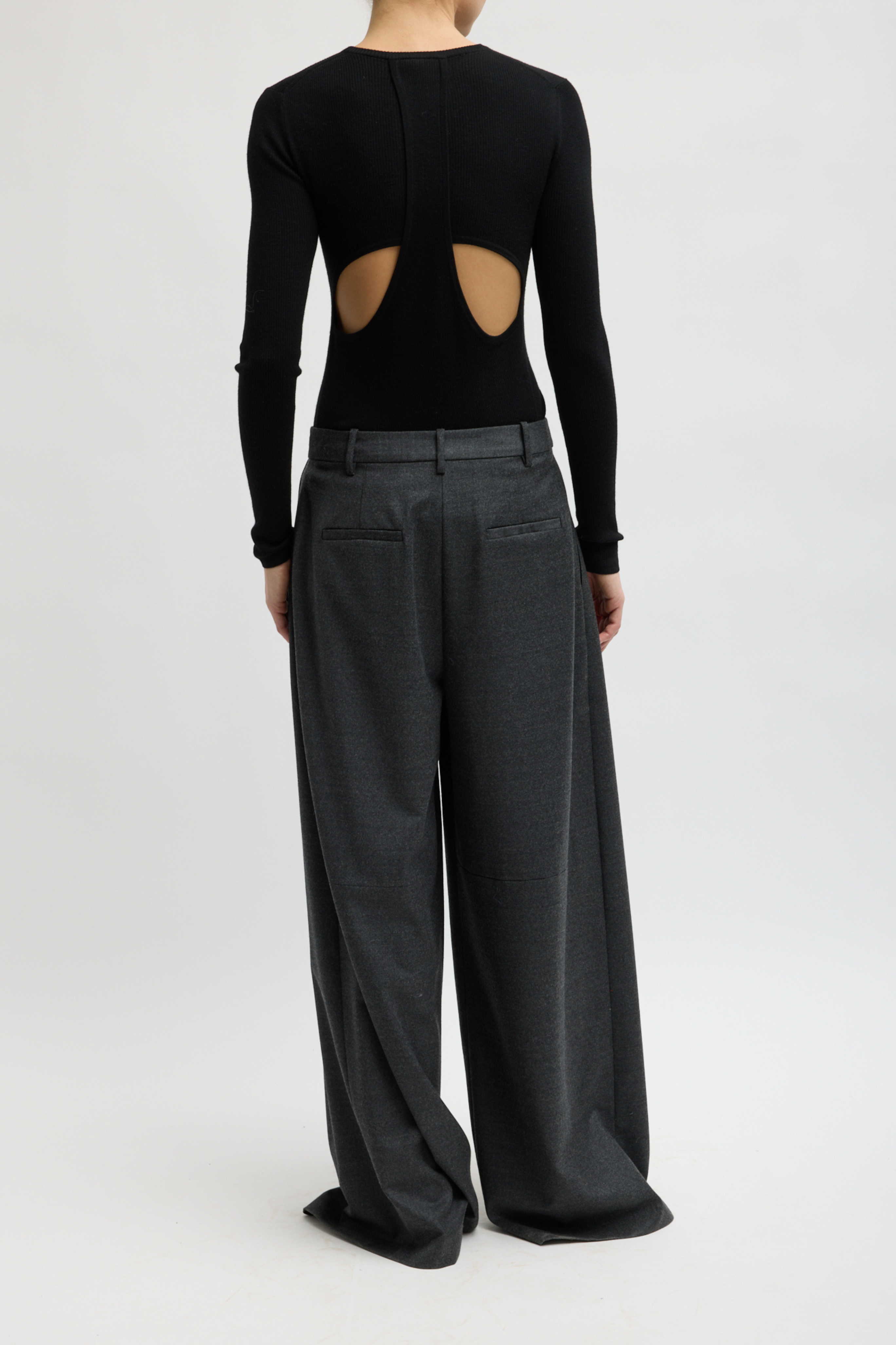 Feather Weight Ribbed Sweater Crewneck Pullover - Black