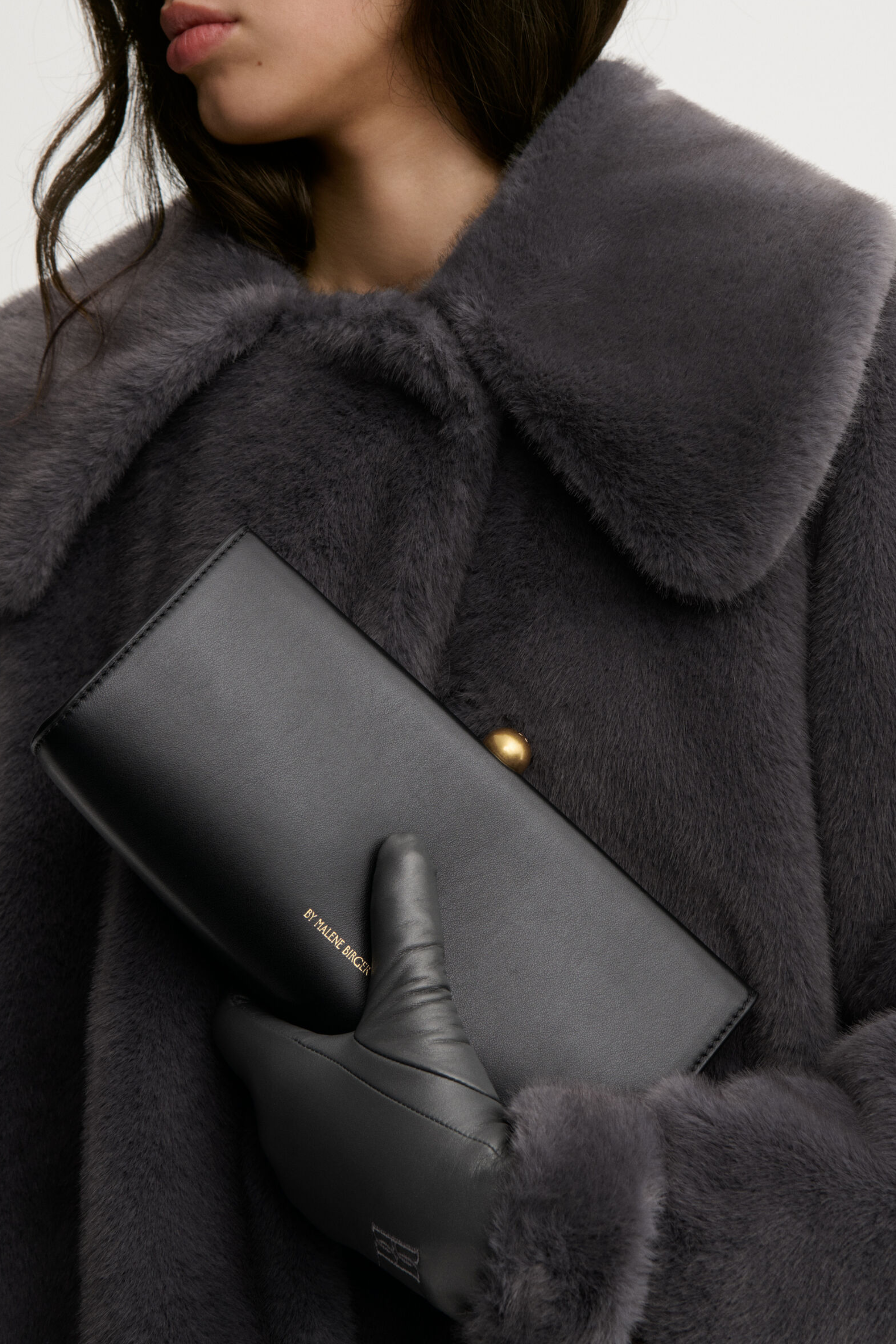 Ellon Nappa Clutch