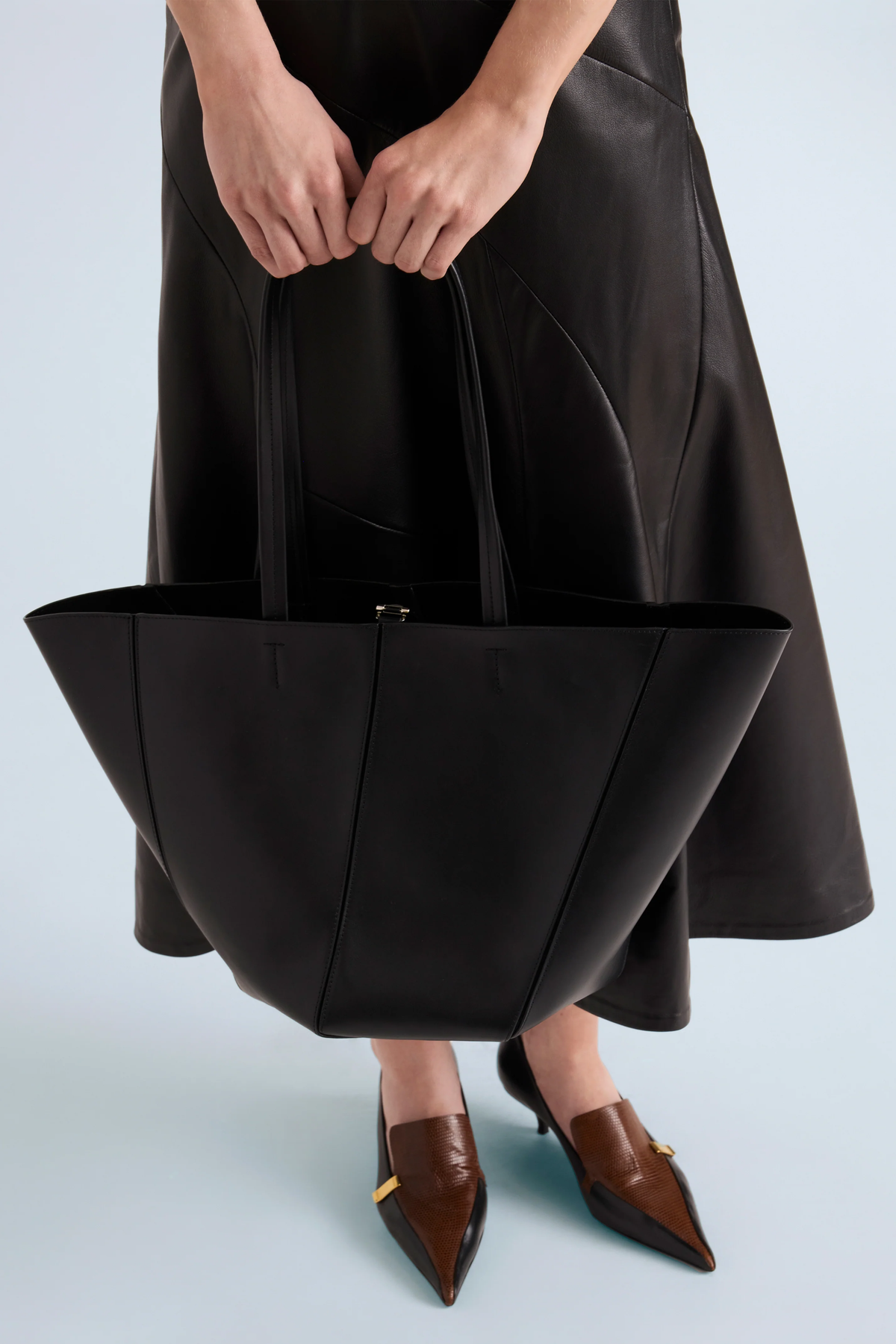 Hex Tote in Smooth Calf Black
