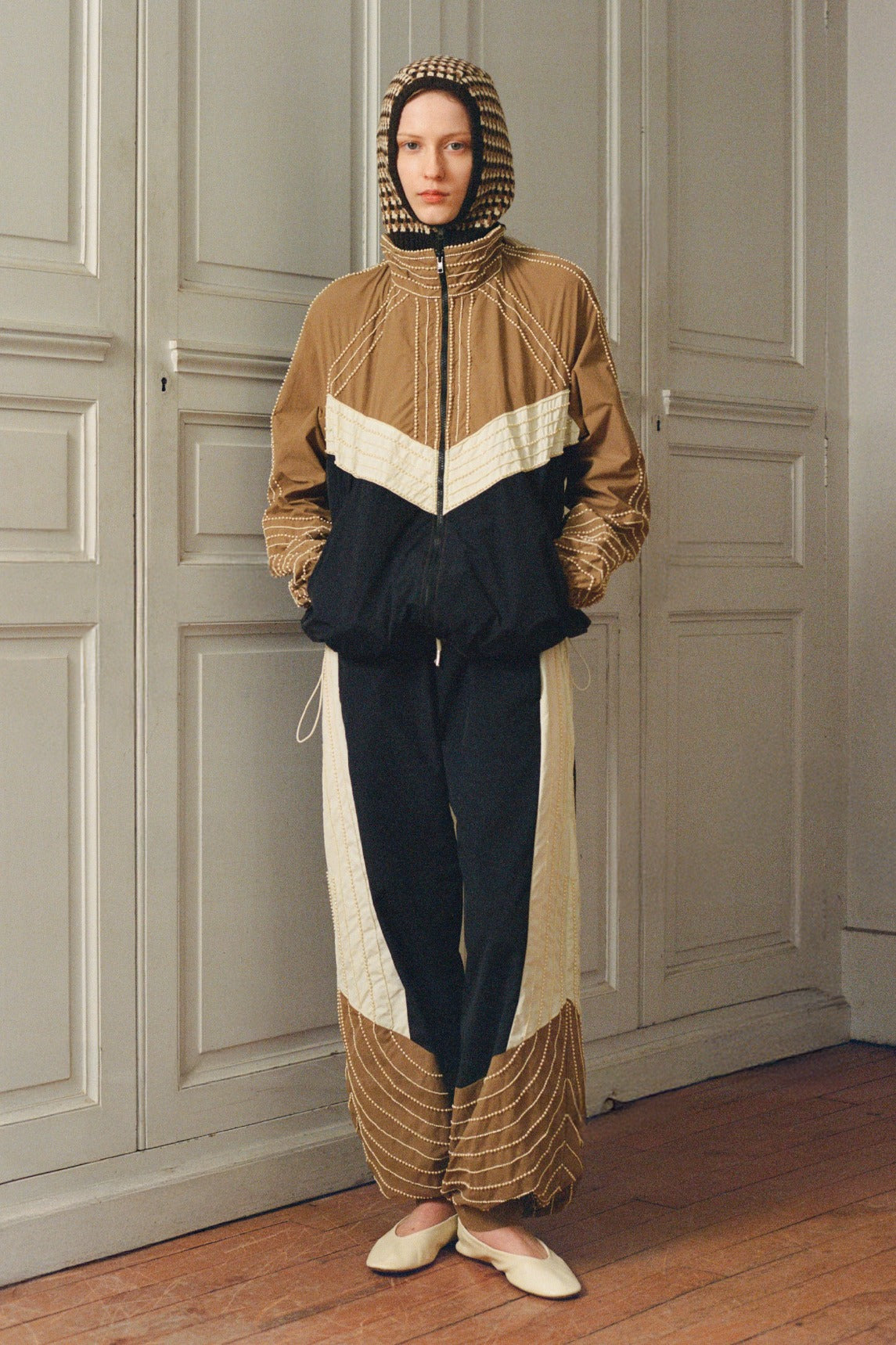 QUINN EMB BEADED WINDBREAKER (D2)